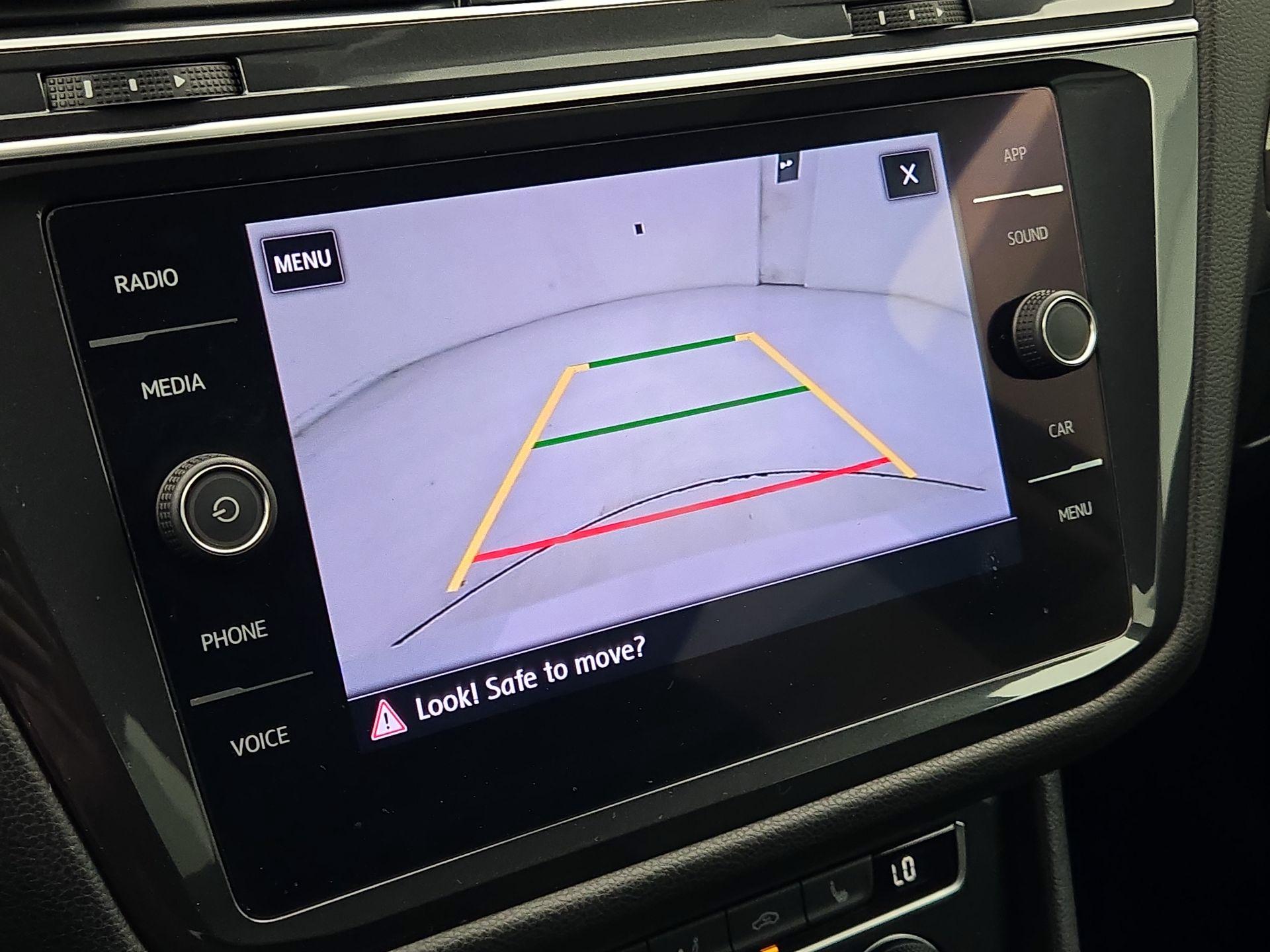 Thumbnail: 2019 Volkswagen Tiguan - 14