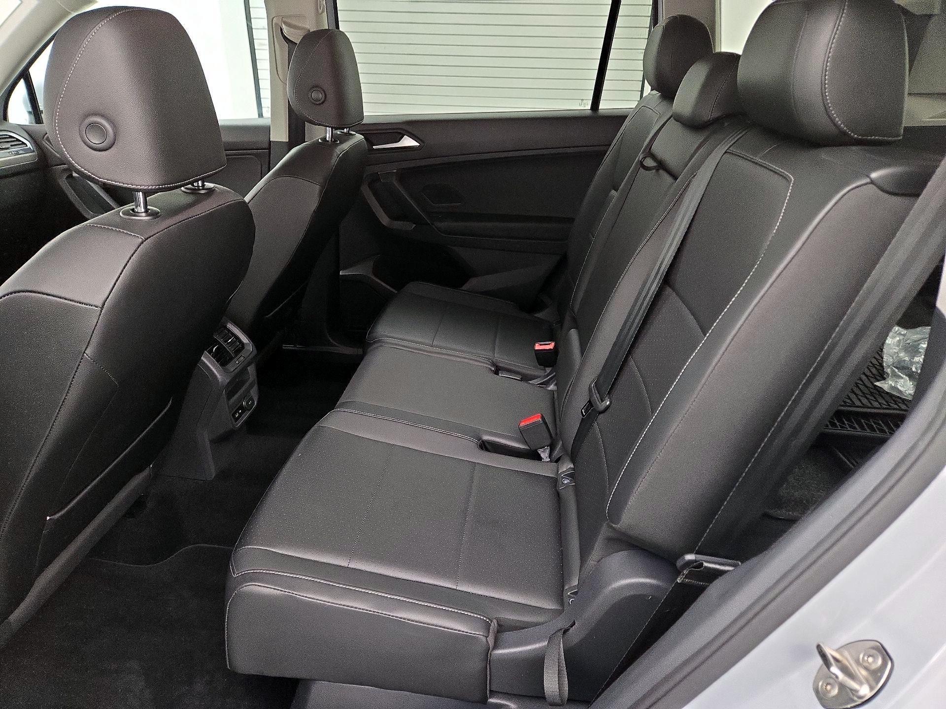 Thumbnail: 2019 Volkswagen Tiguan - 19