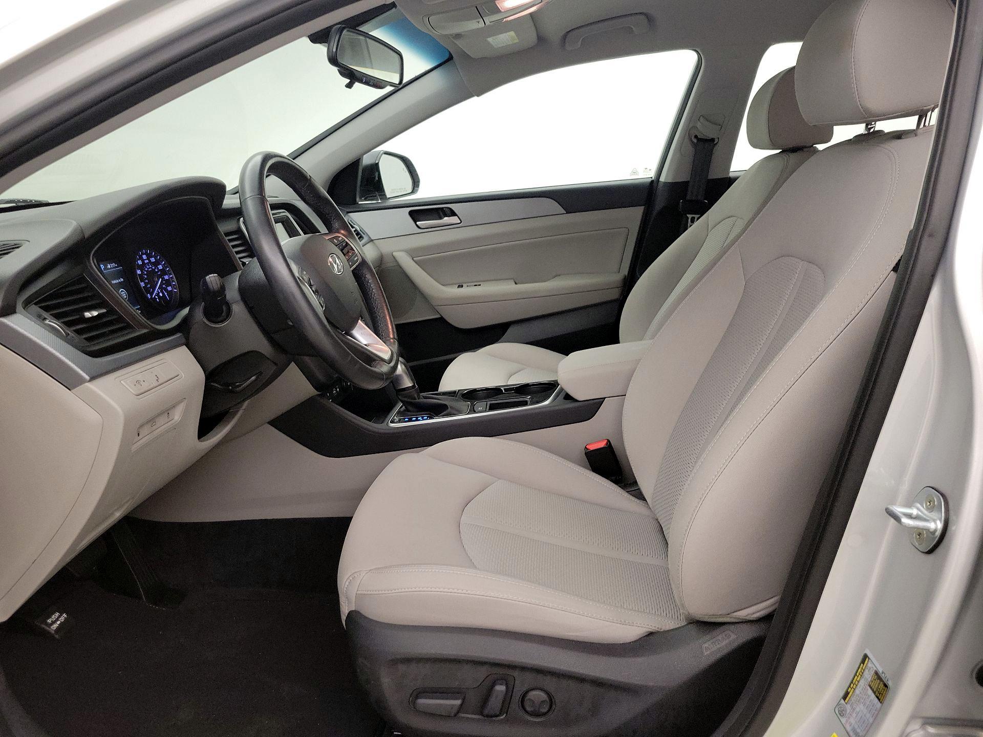 Thumbnail: 2019 Hyundai Sonata - 11
