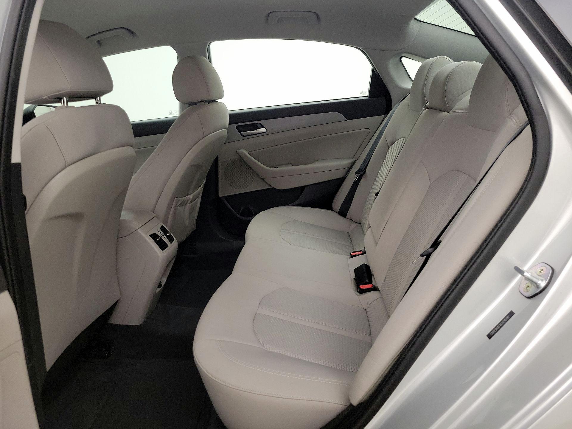 Thumbnail: 2019 Hyundai Sonata - 19