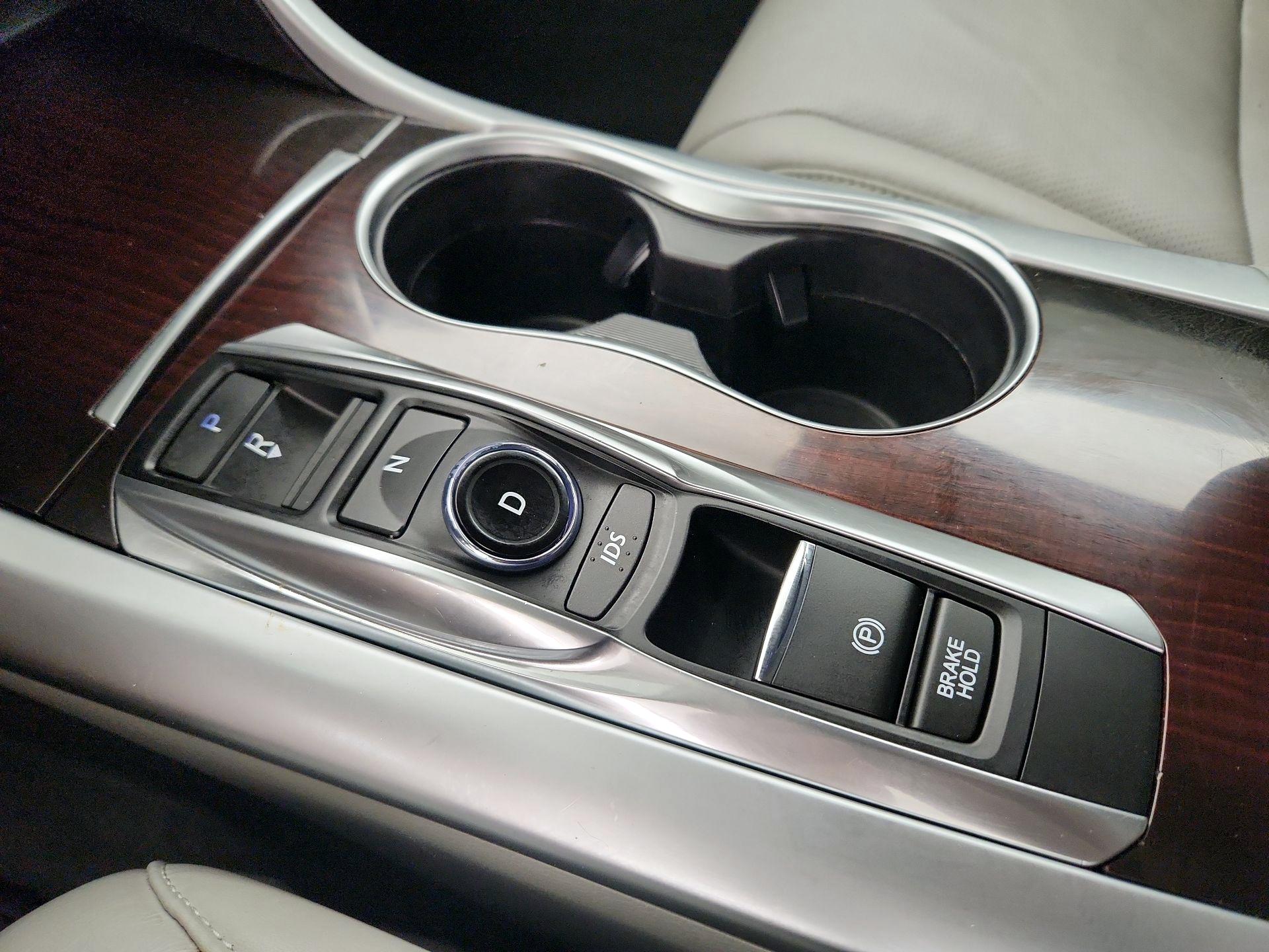 Thumbnail: 2015 Acura TLX - 18