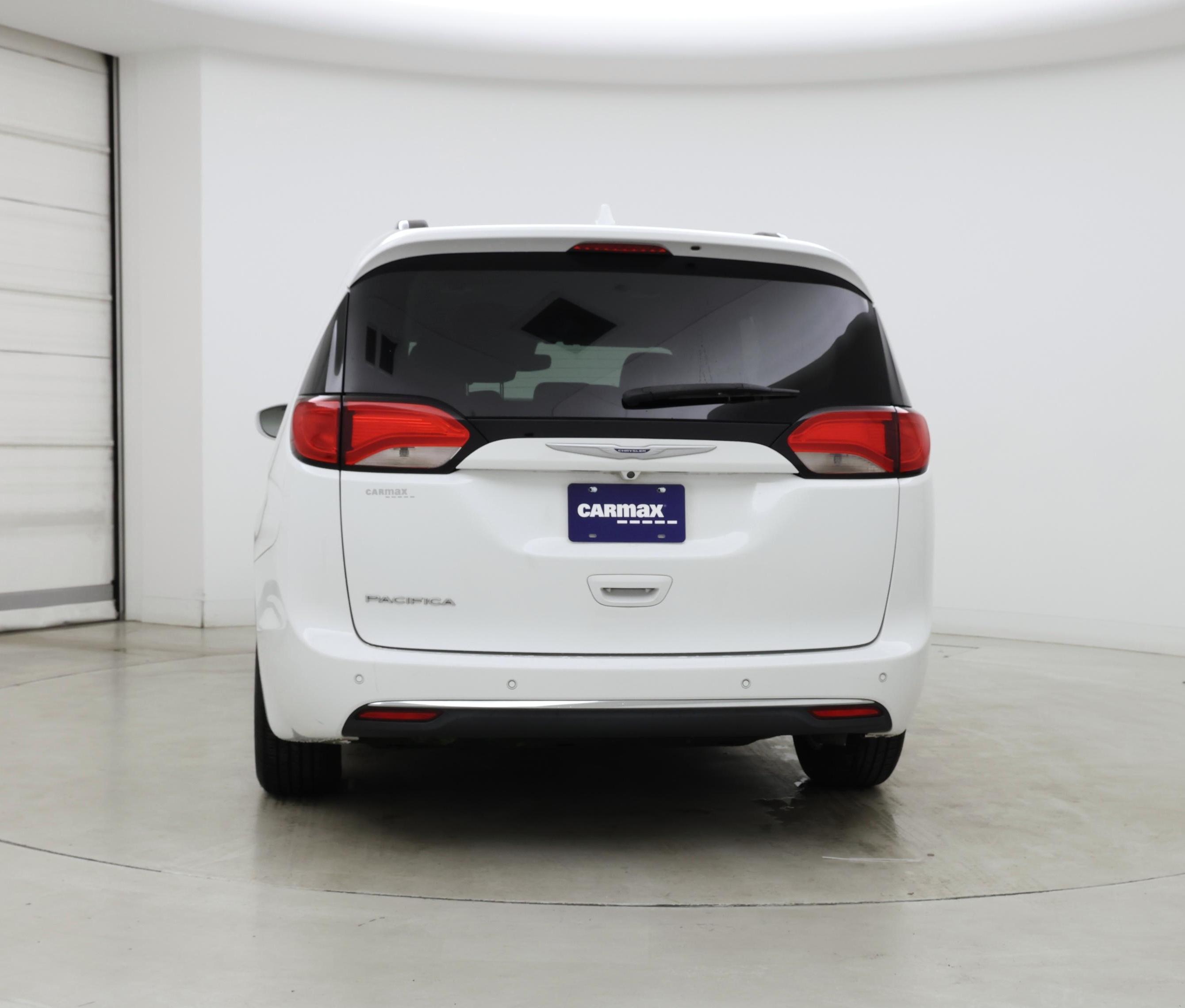 Thumbnail: 2020 Chrysler Pacifica - 6