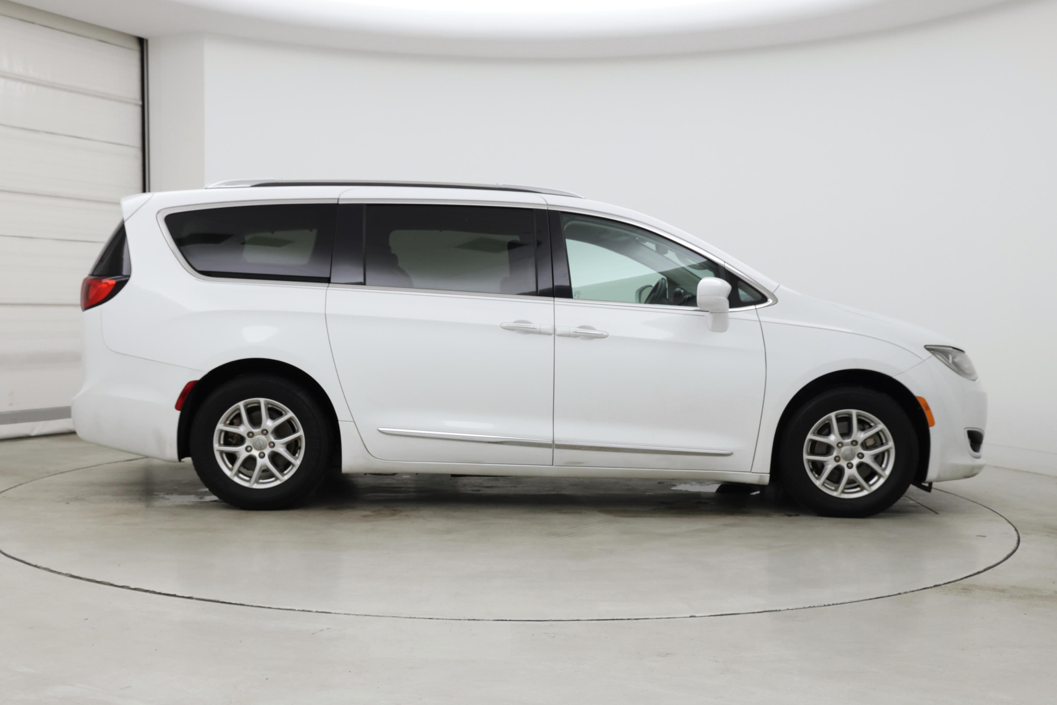 Thumbnail: 2020 Chrysler Pacifica - 7