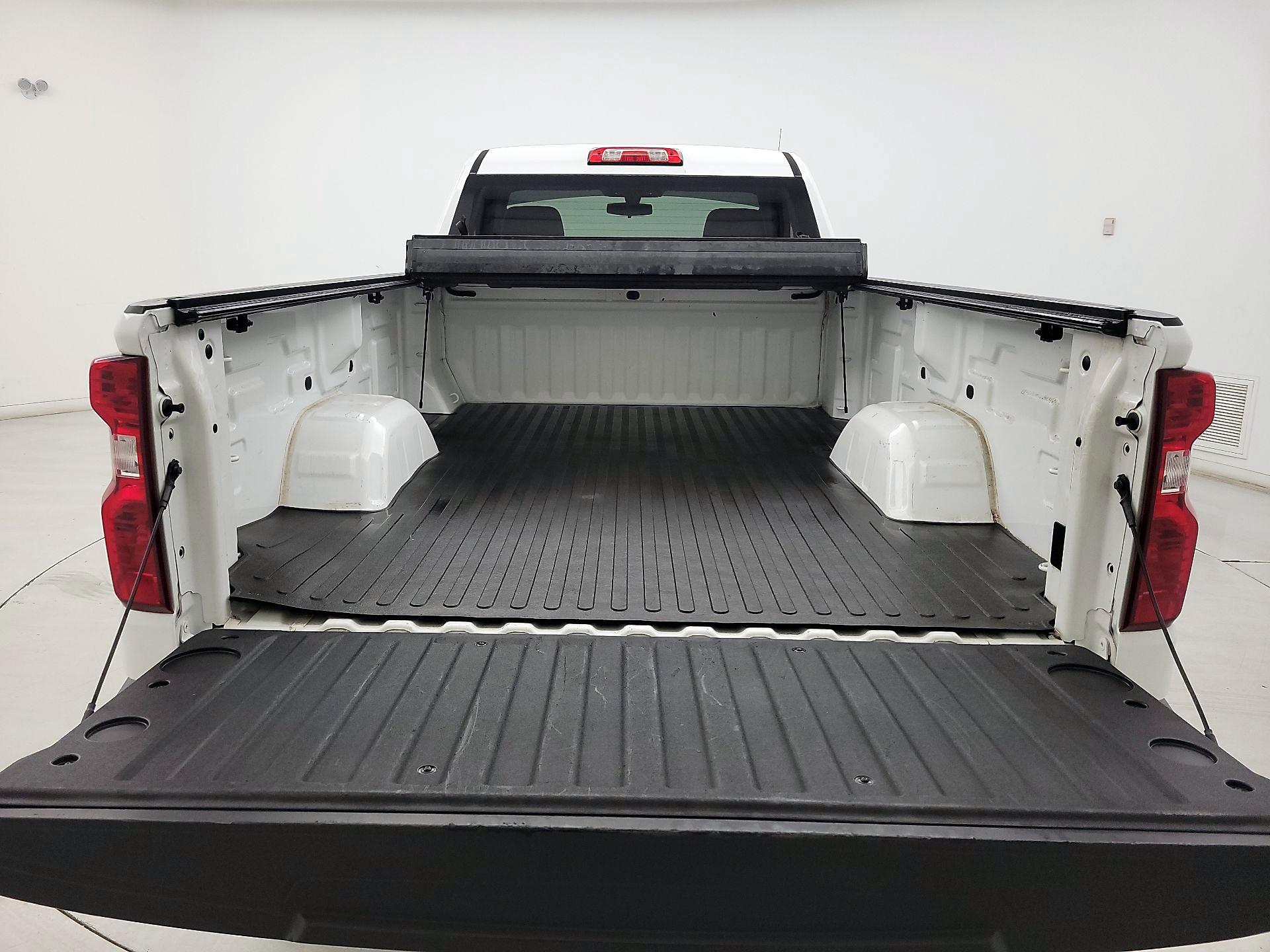 Thumbnail: 2020 Chevrolet Silverado 1500 - 19