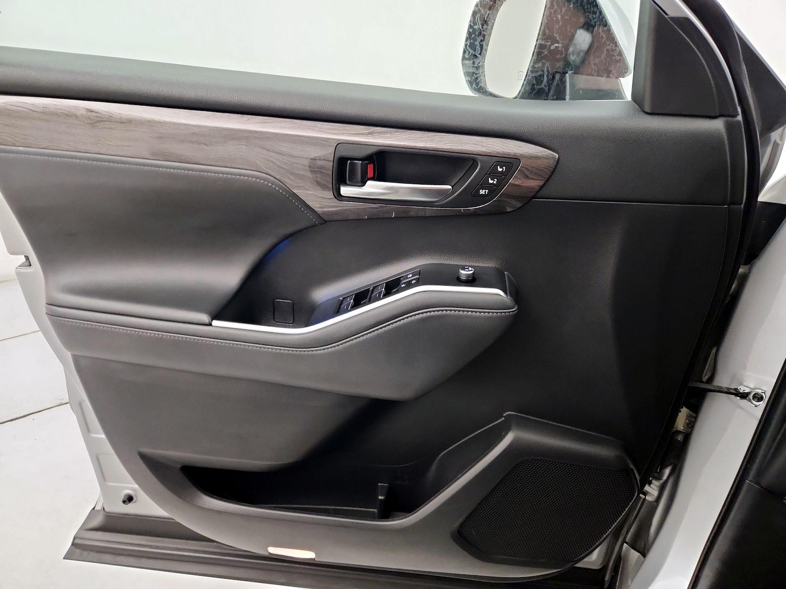 2022 Toyota Highlander Limited - Photo 13