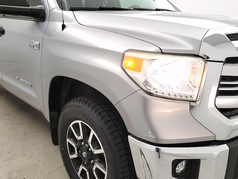 2017 Toyota Tundra SR5
