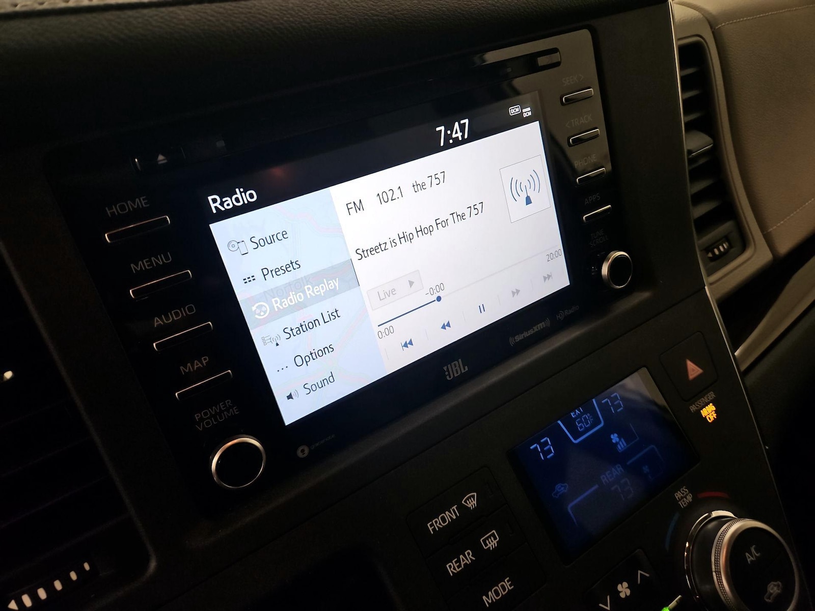 2019 Toyota Sienna Limited - Photo 16
