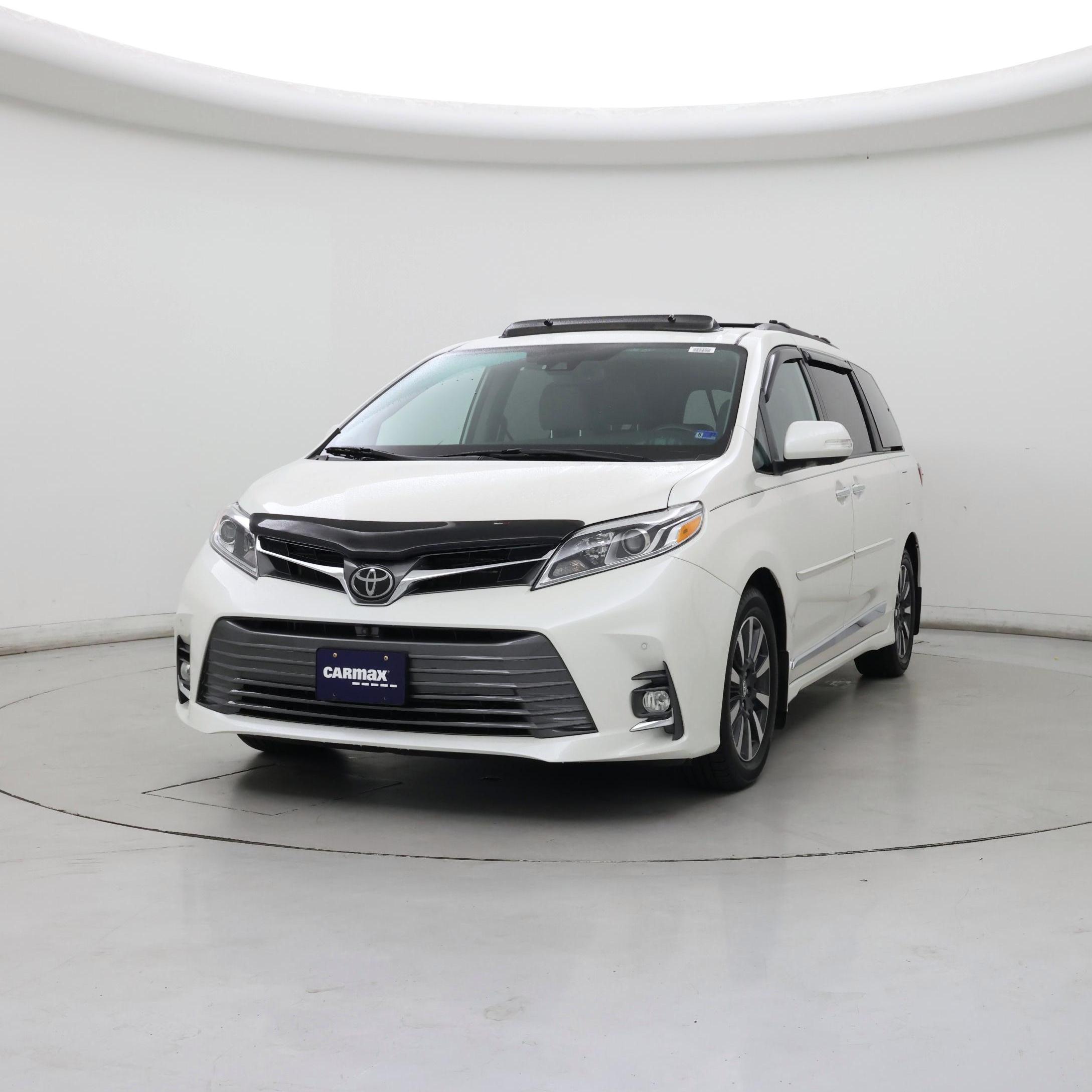 Thumbnail: 2019 Toyota Sienna - 4