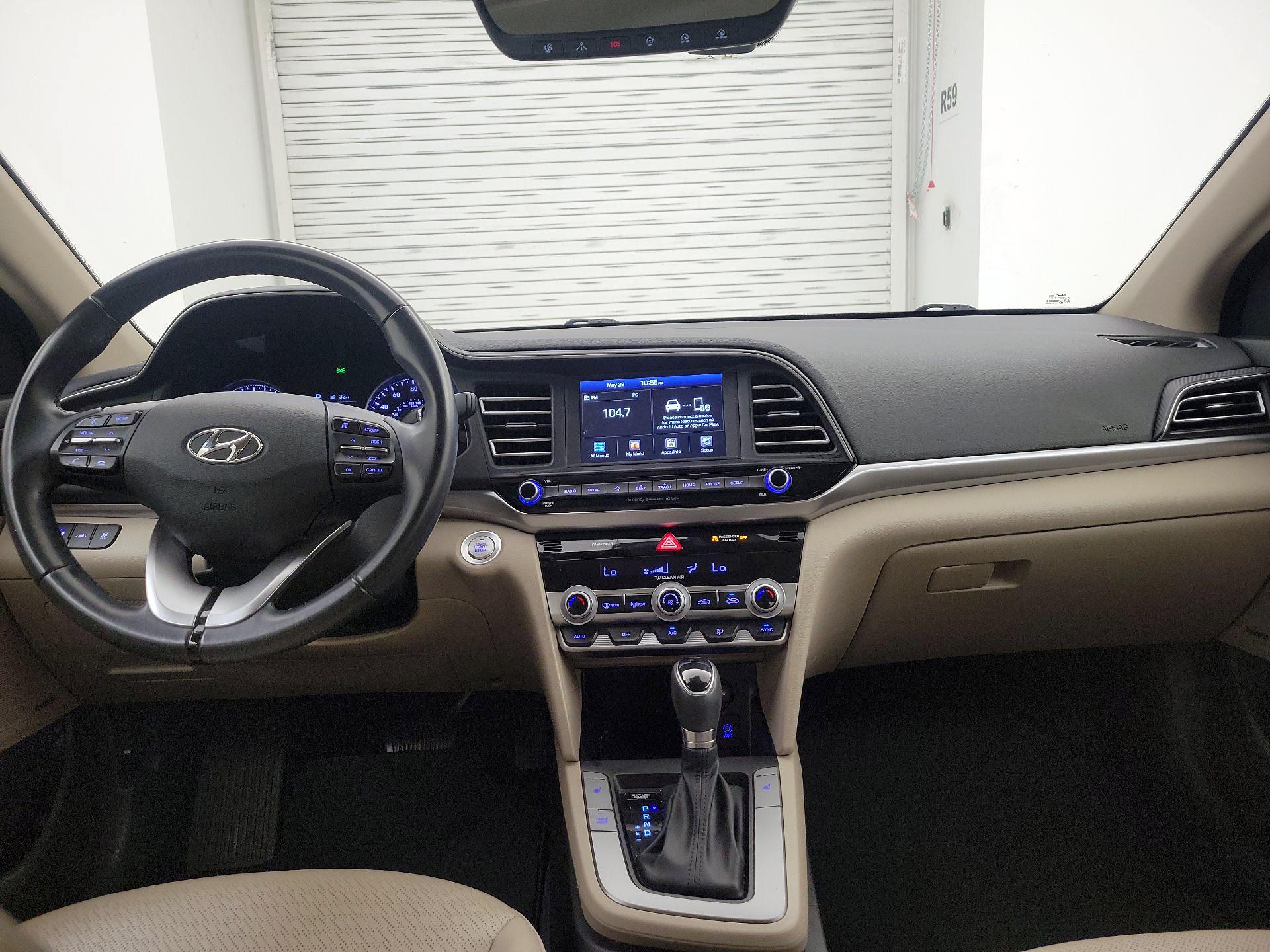 Thumbnail: 2019 Hyundai Elantra - 9