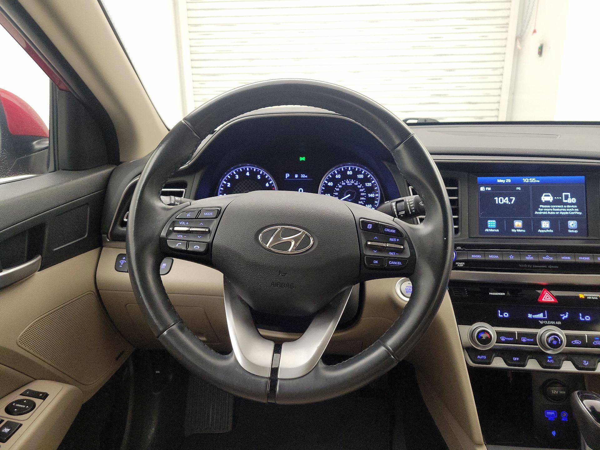 Thumbnail: 2019 Hyundai Elantra - 10