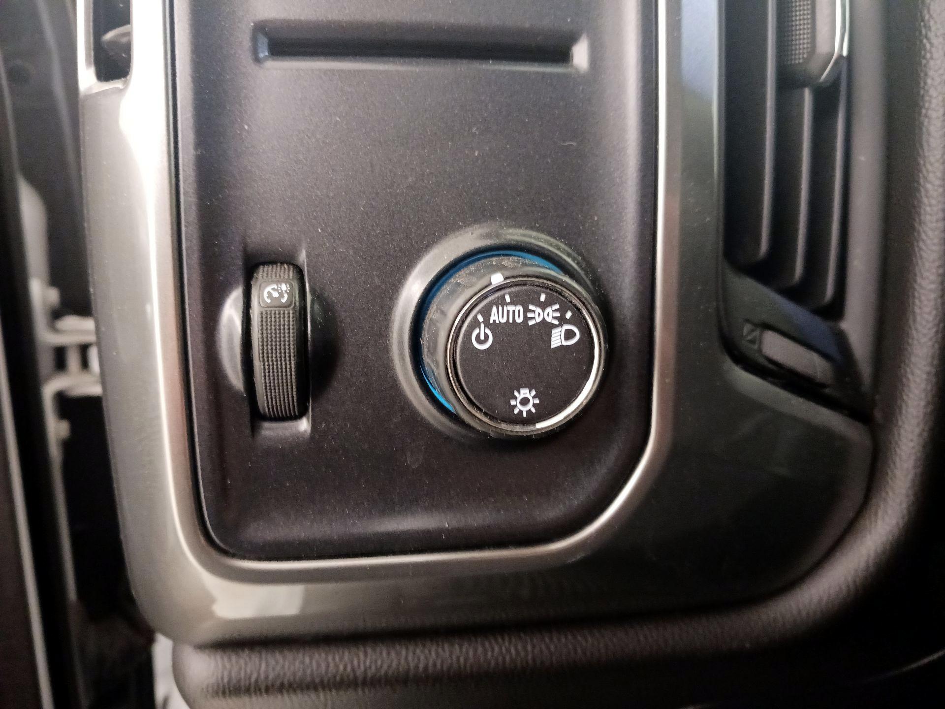 Thumbnail: 2019 Chevrolet Silverado 1500 - 13