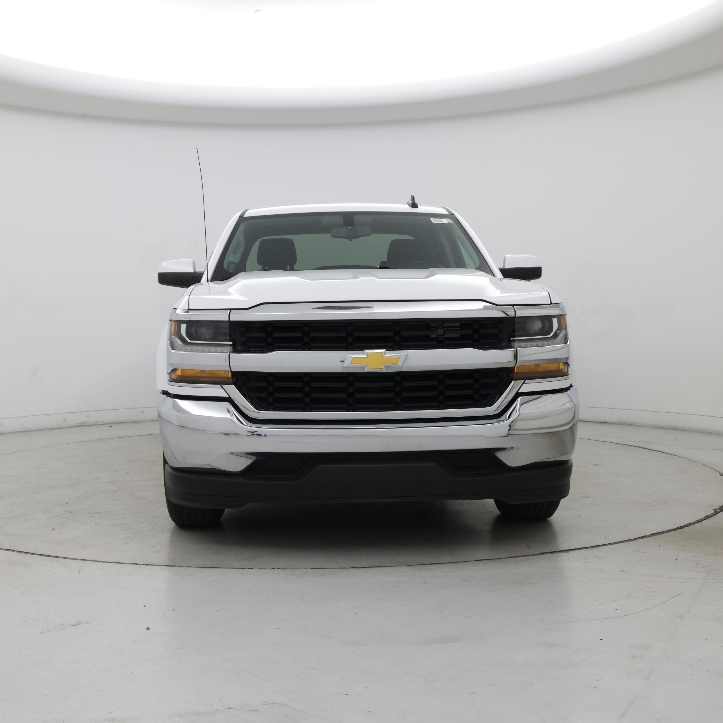 Thumbnail: 2019 Chevrolet Silverado 1500 - 5