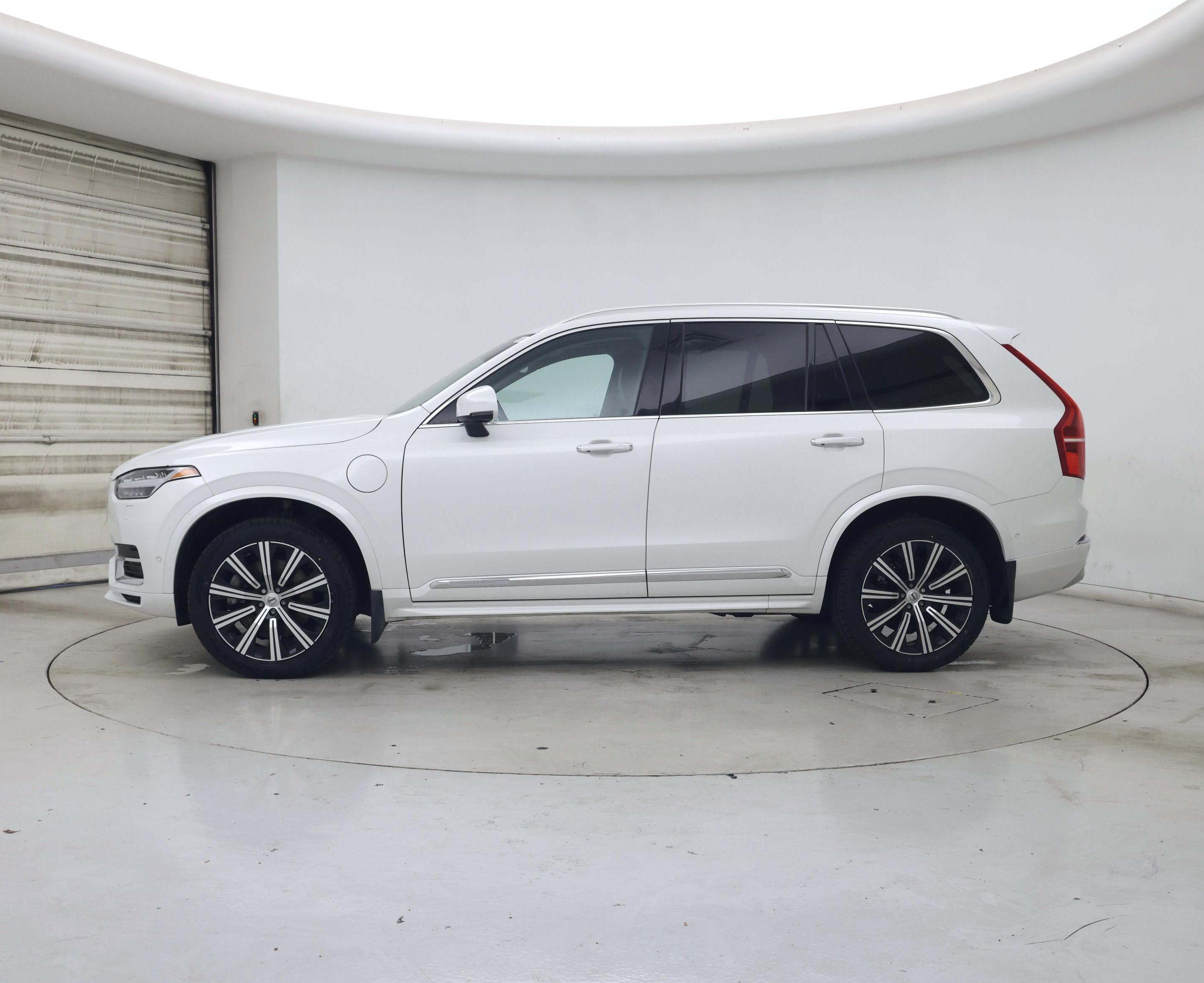 Thumbnail: 2022 Volvo XC90 - 3