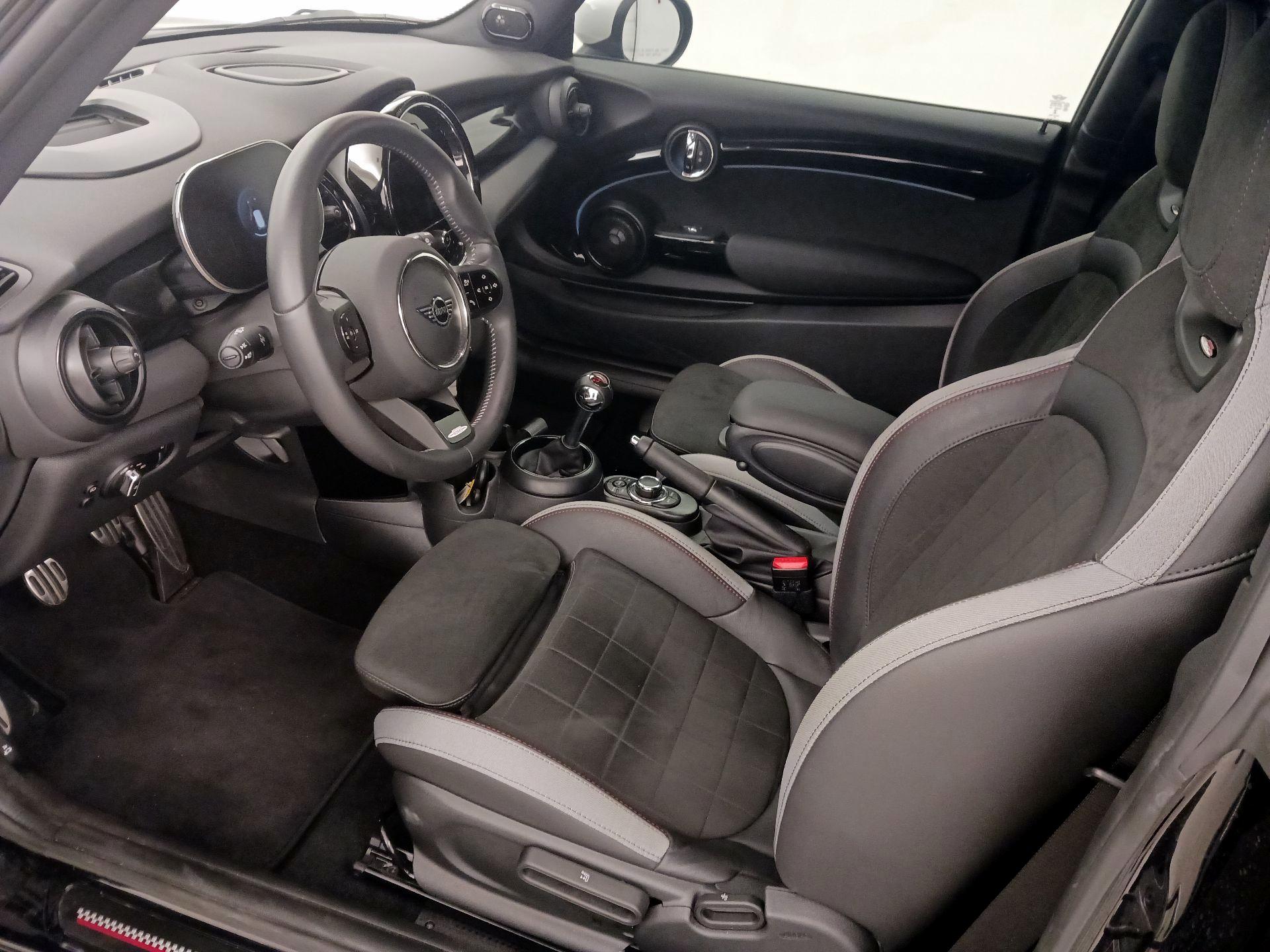 Thumbnail: 2023 MINI Cooper Hardtop - 11