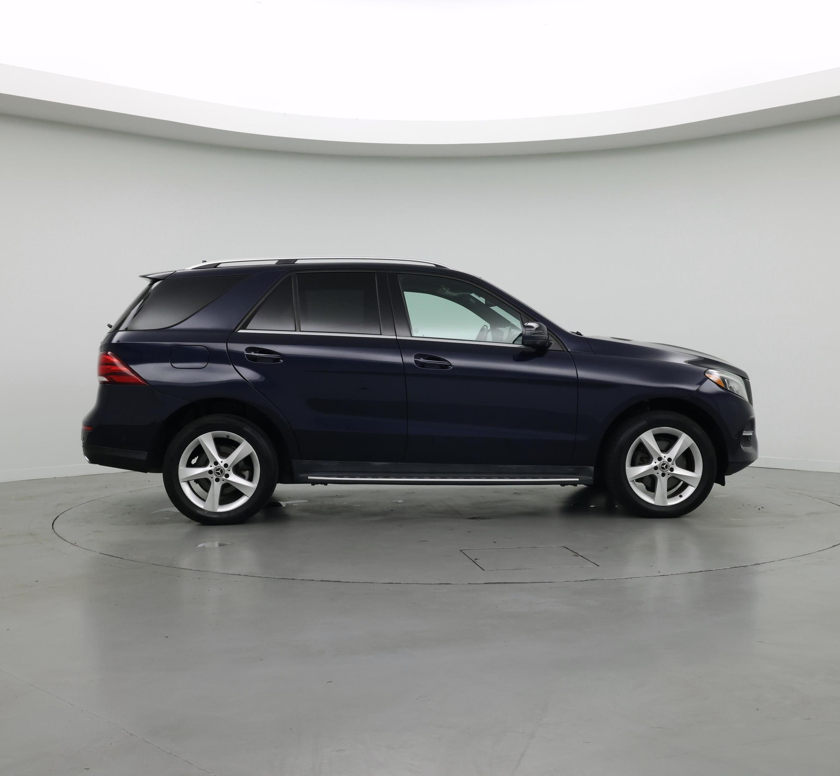 Thumbnail: 2017 Mercedes-Benz GLE - 7