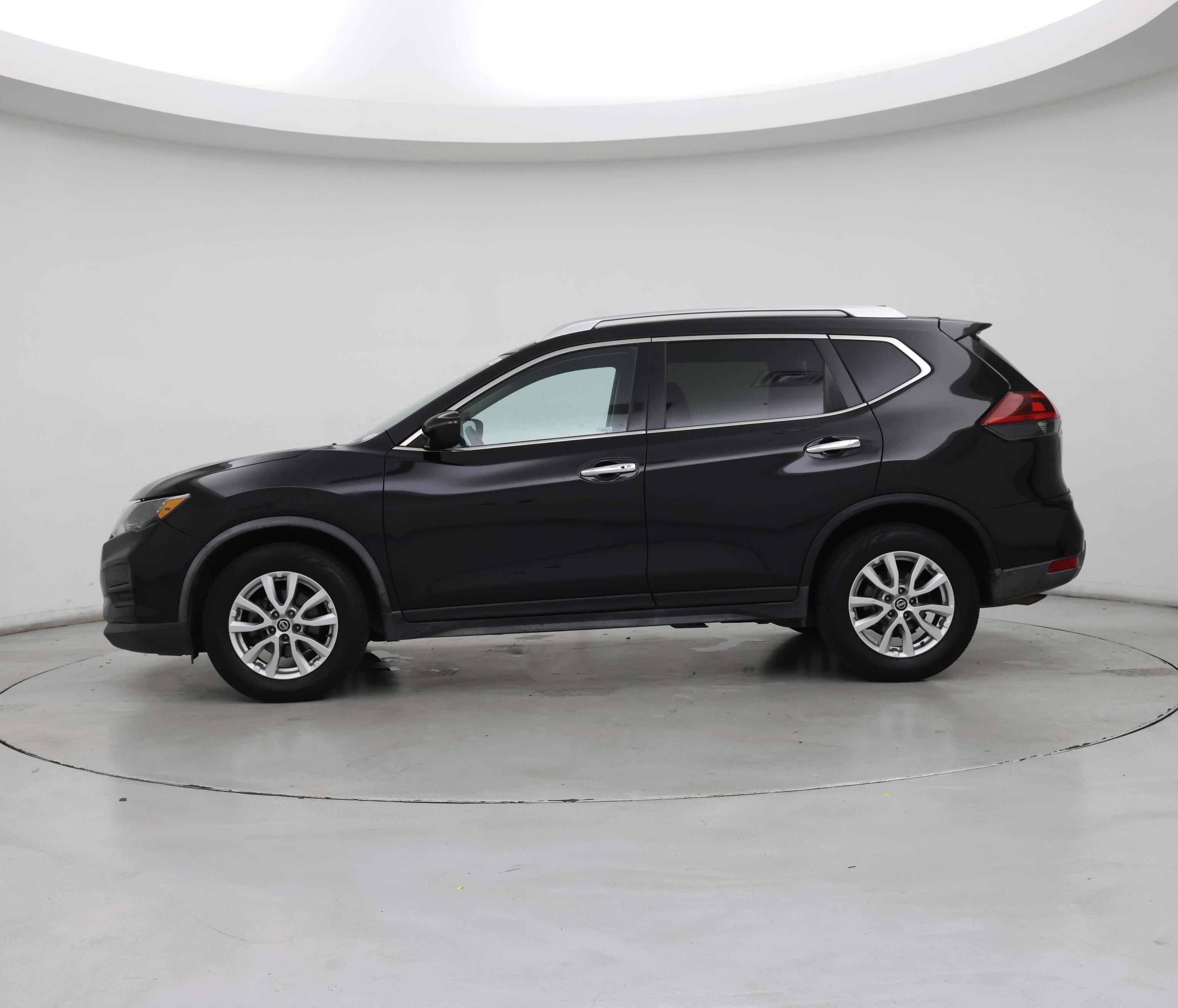 Thumbnail: 2018 Nissan Rogue - 3