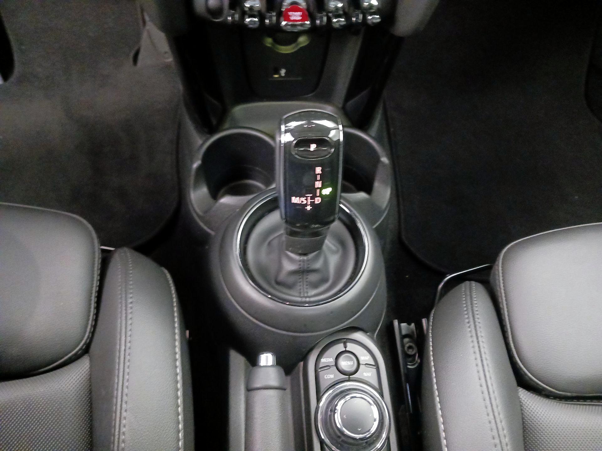 Thumbnail: 2022 MINI Cooper Hardtop - 18