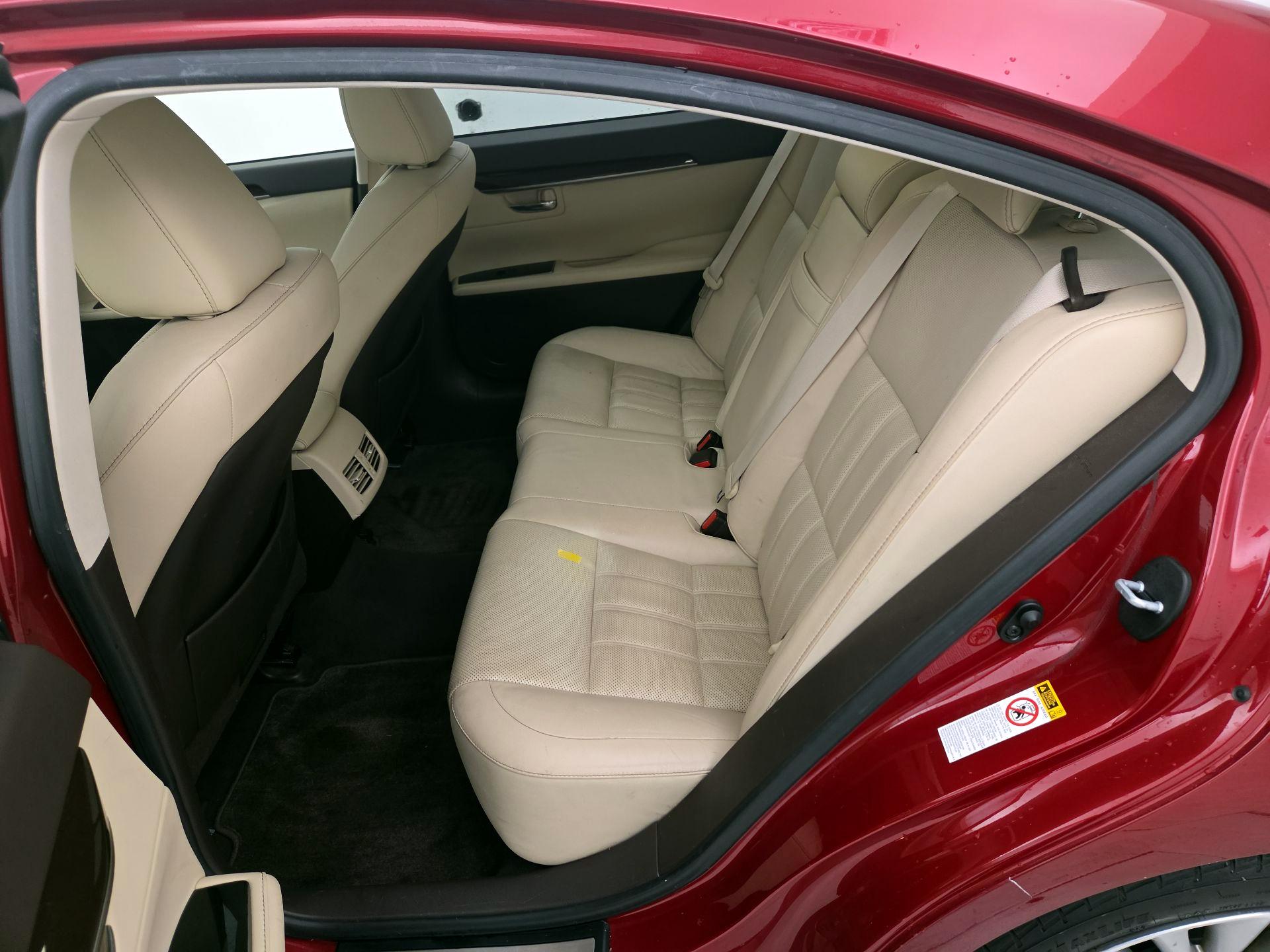 Thumbnail: 2016 Lexus ES - 19