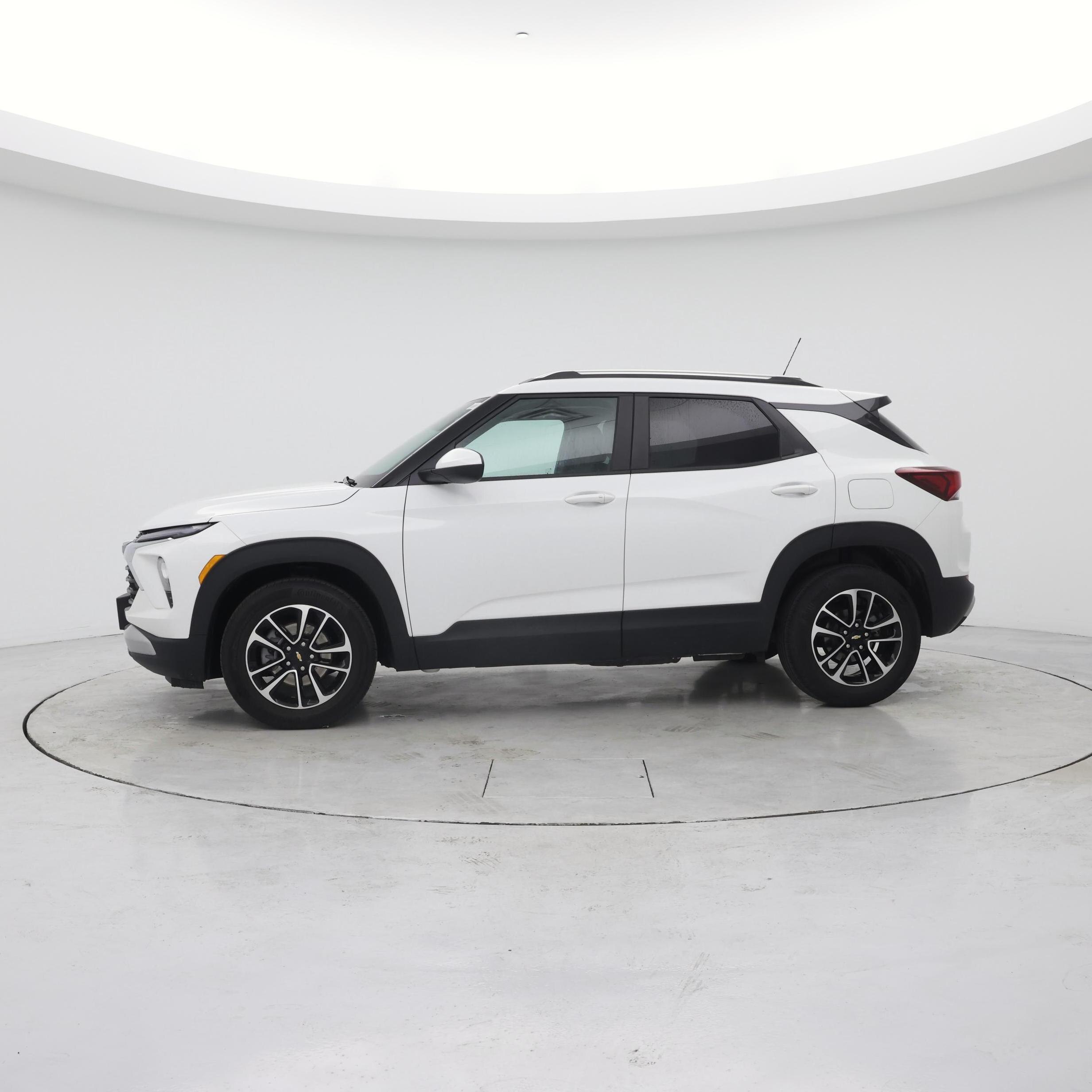 Thumbnail: 2025 Chevrolet TrailBlazer - 3