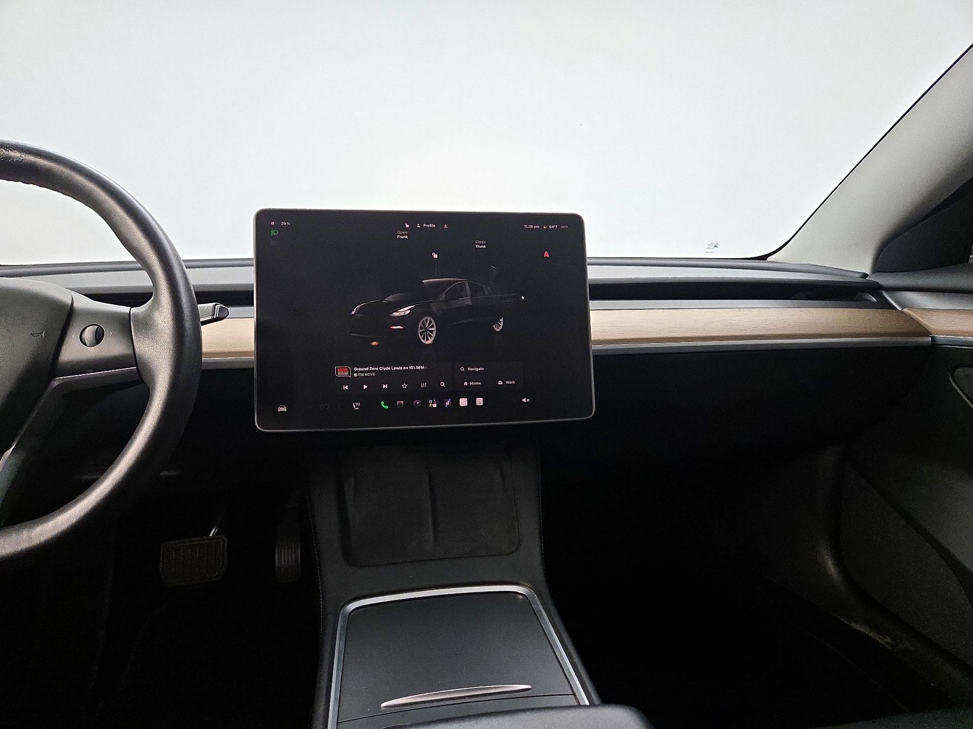 Thumbnail: 2023 Tesla Model 3 - 9