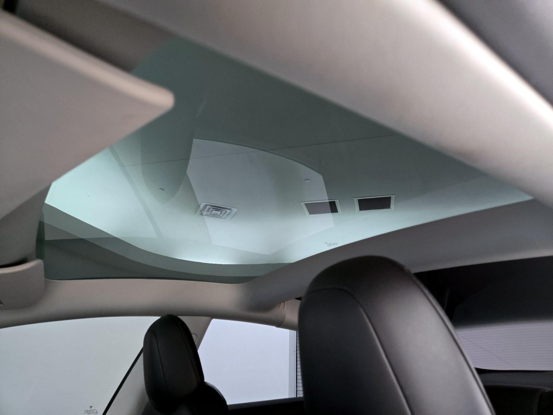 Thumbnail: 2023 Tesla Model 3 - 18