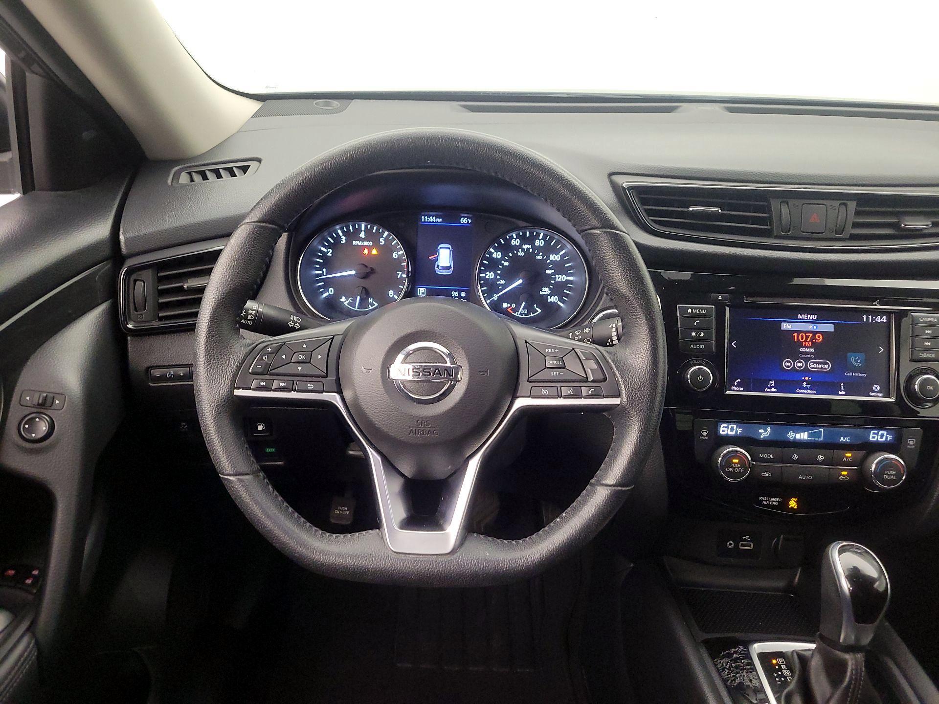 Thumbnail: 2019 Nissan Rogue - 10