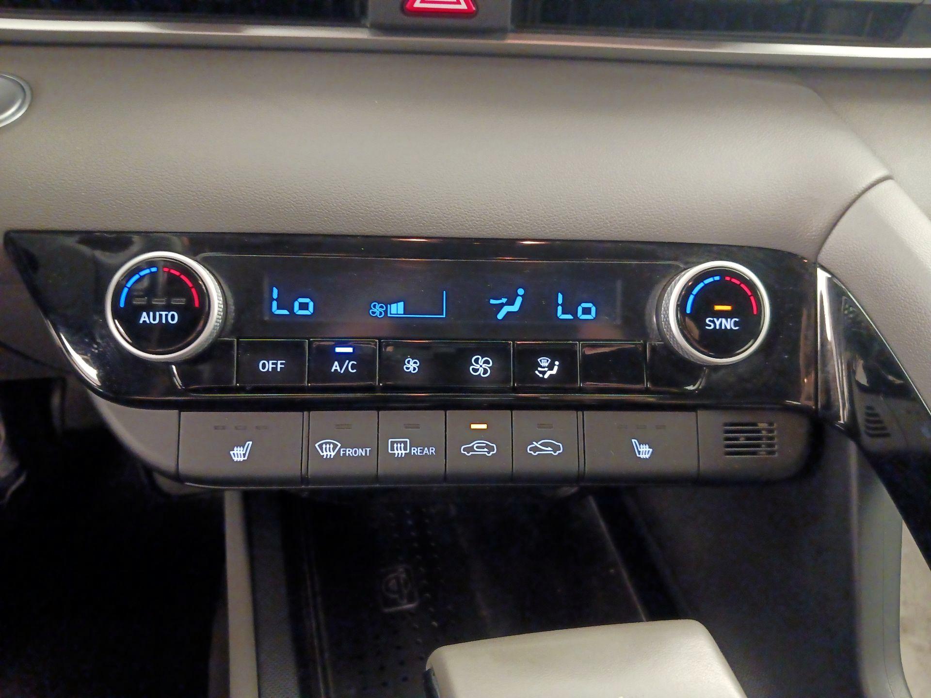 Thumbnail: 2021 Hyundai Elantra - 16