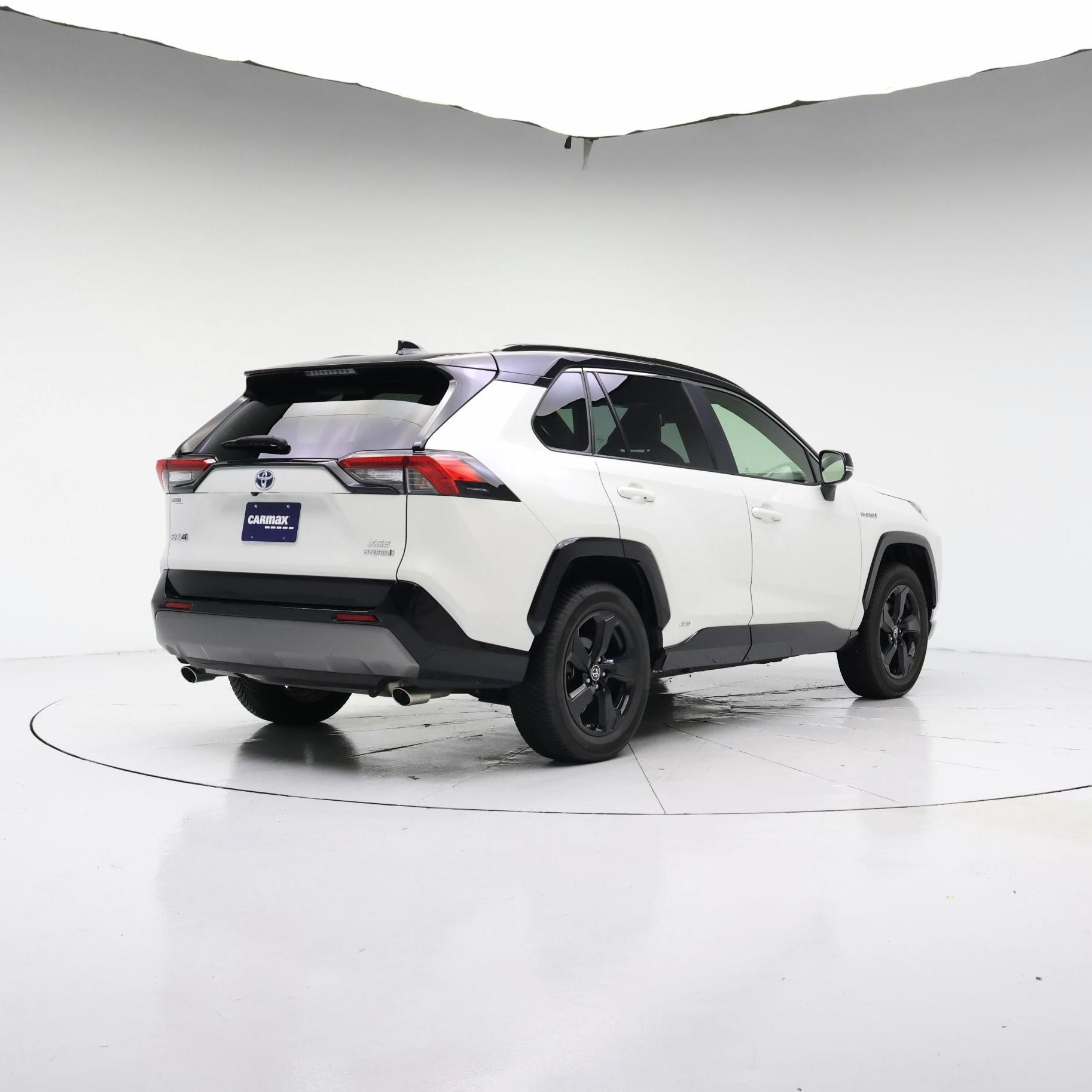 Thumbnail: 2019 Toyota RAV4 - 8