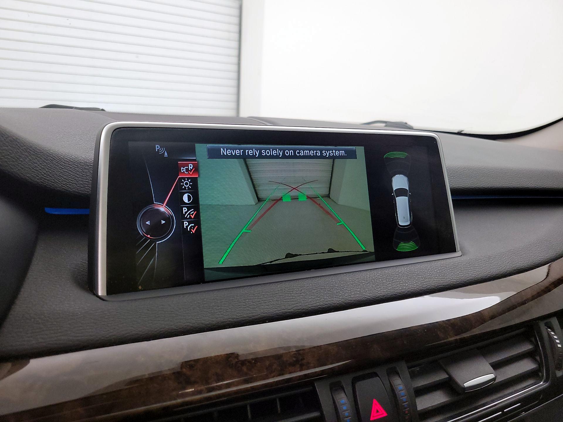 Thumbnail: 2015 BMW X5 - 15