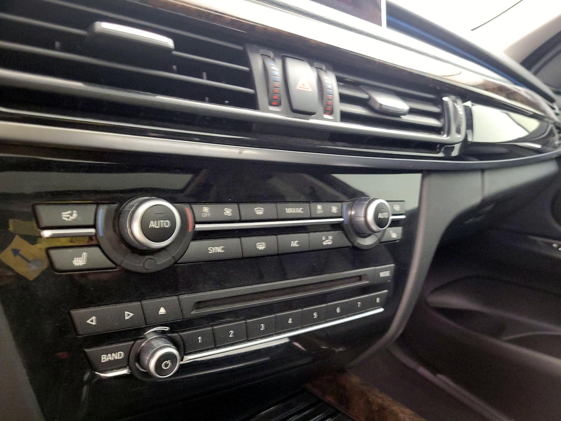 Thumbnail: 2015 BMW X5 - 17