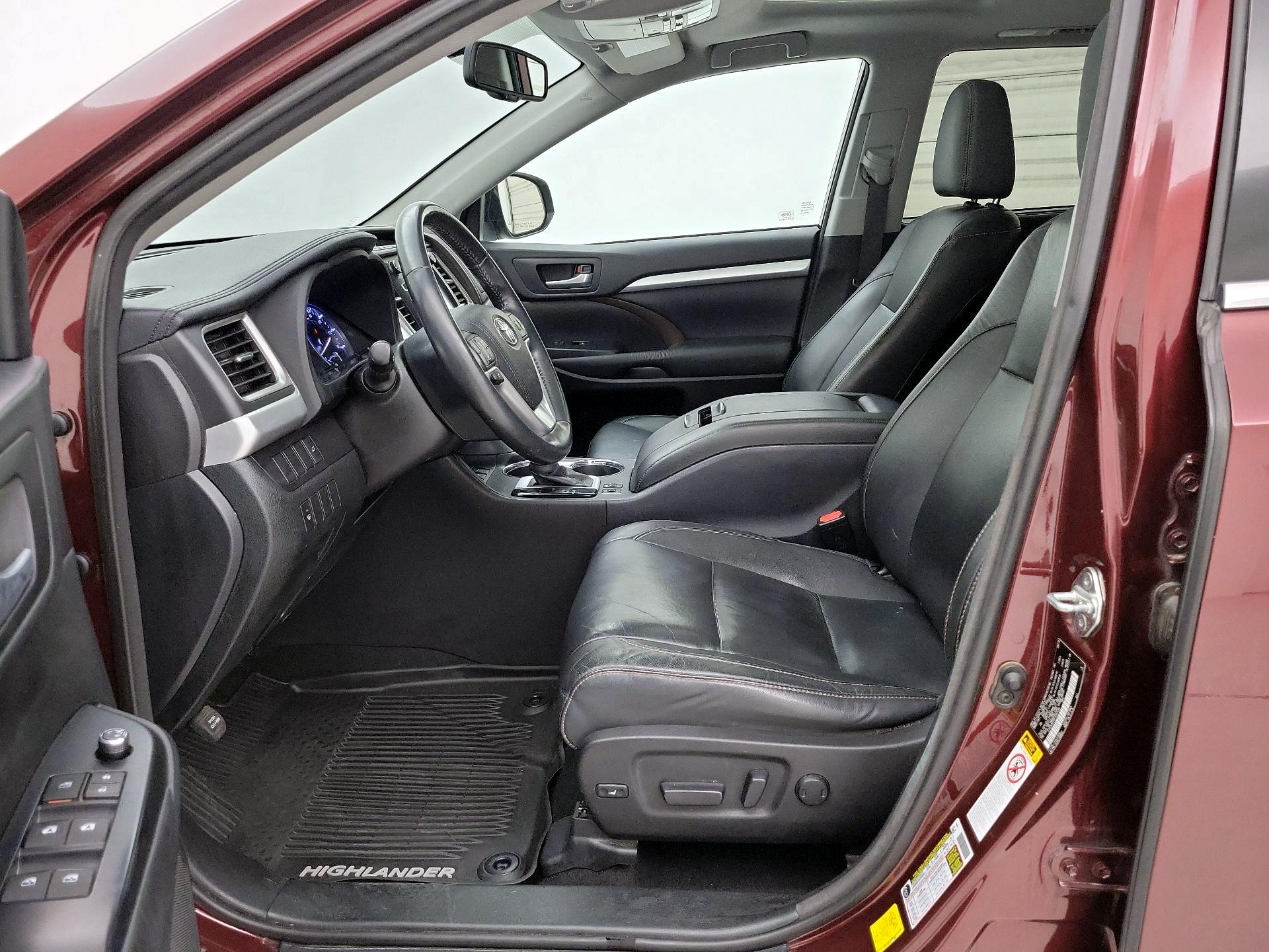 Thumbnail: 2015 Toyota Highlander - 11