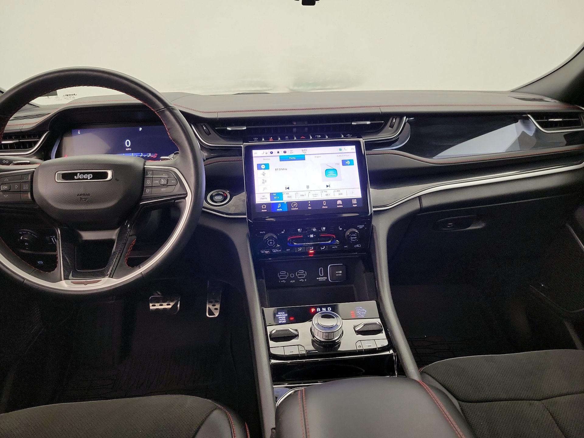 Thumbnail: 2022 Jeep Grand Cherokee - 9