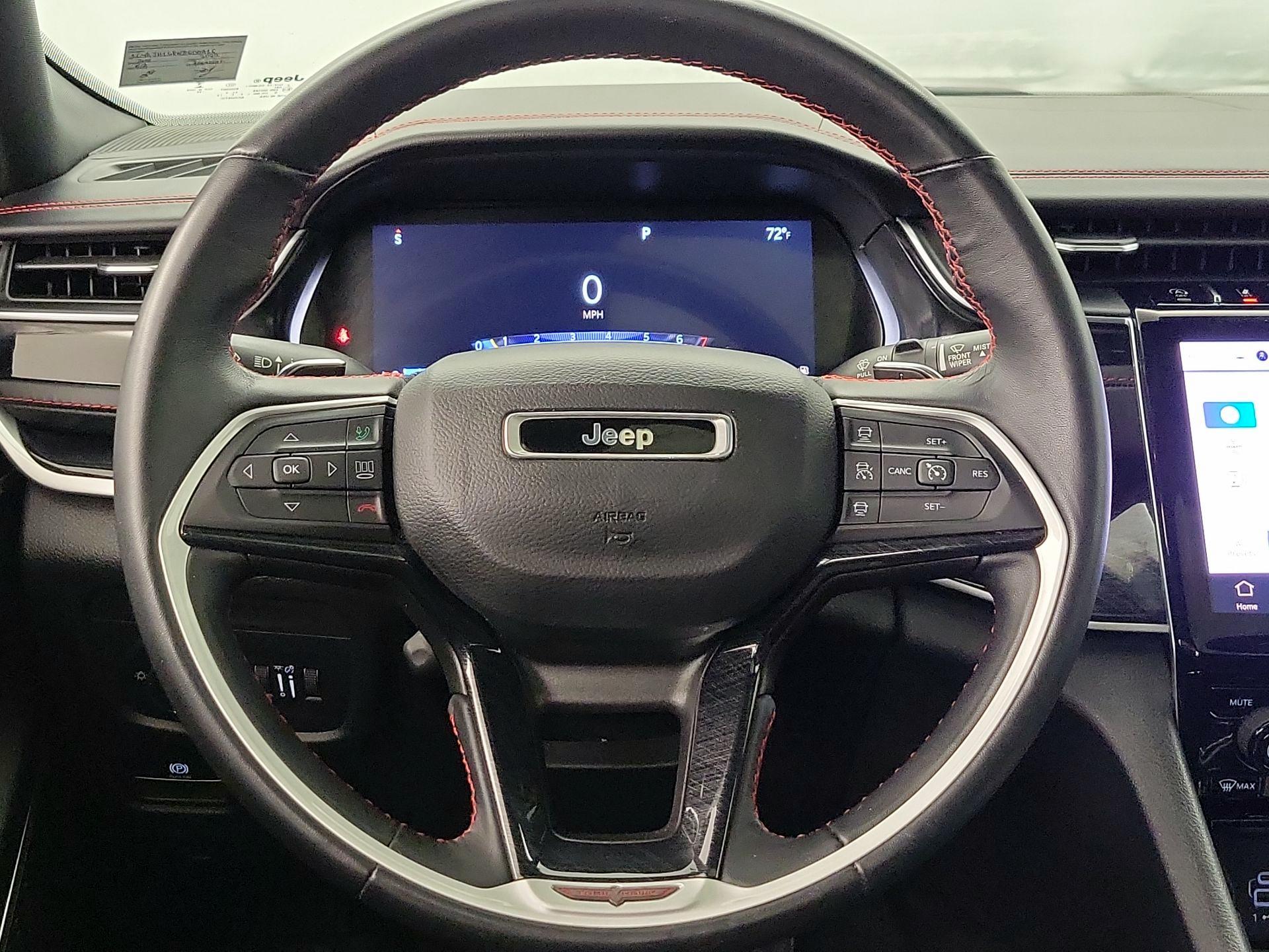 Thumbnail: 2022 Jeep Grand Cherokee - 10