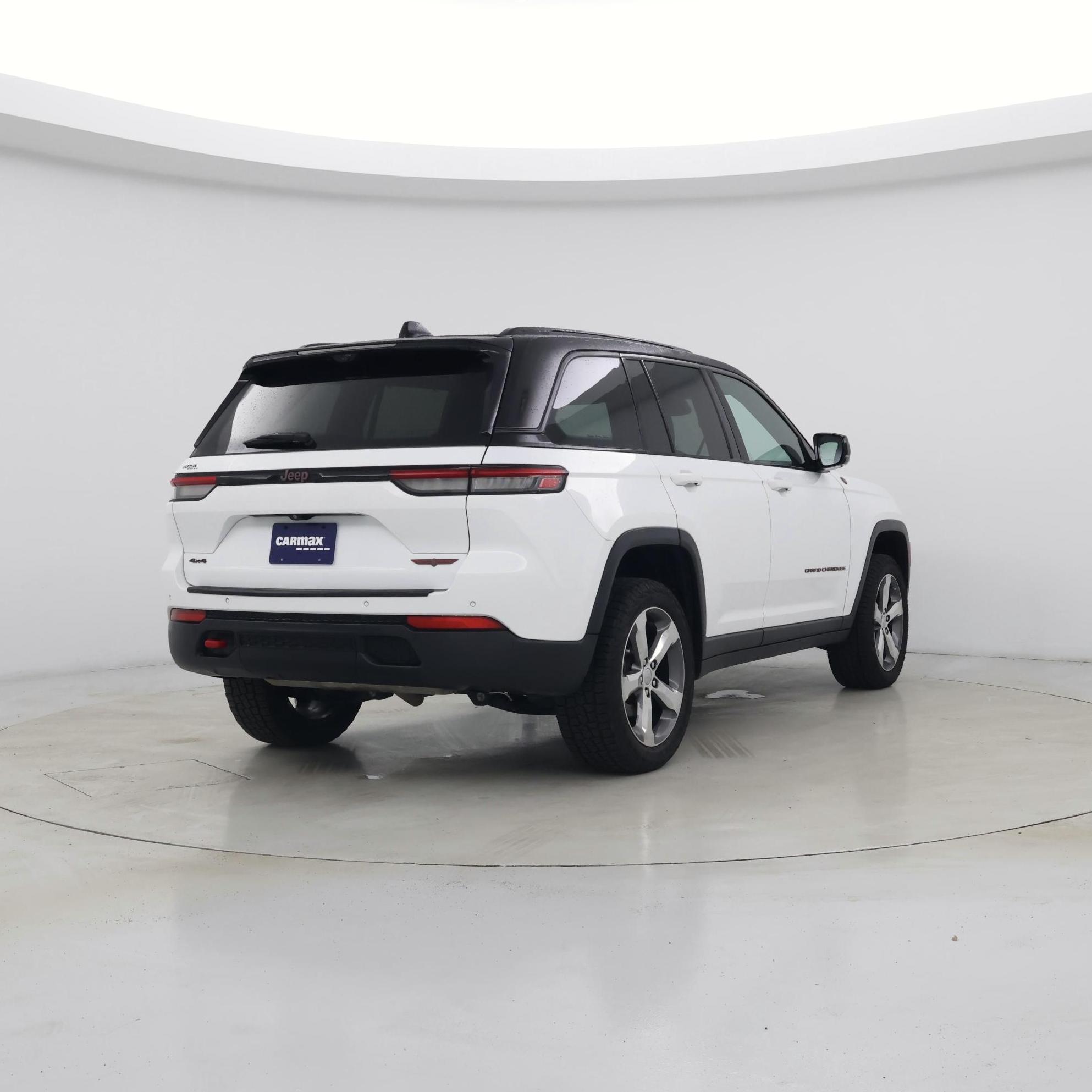Thumbnail: 2022 Jeep Grand Cherokee - 8