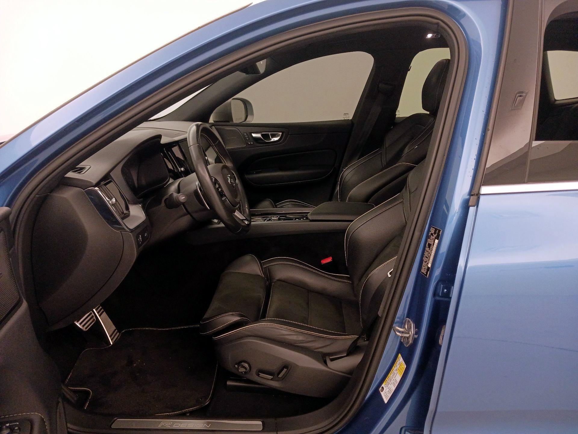 Thumbnail: 2019 Volvo XC60 - 11