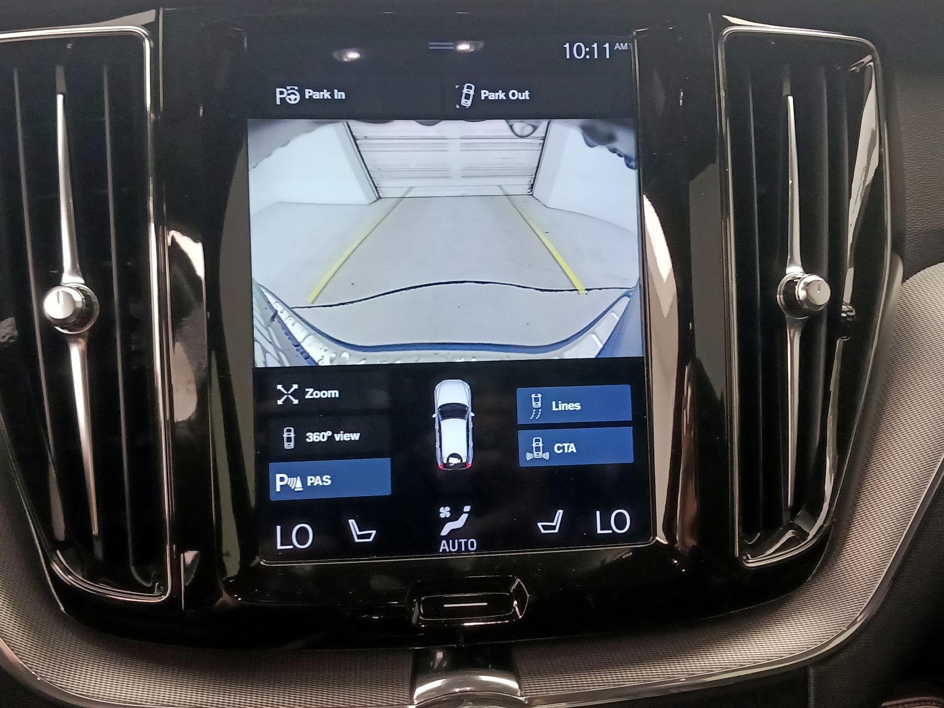 Thumbnail: 2019 Volvo XC60 - 15