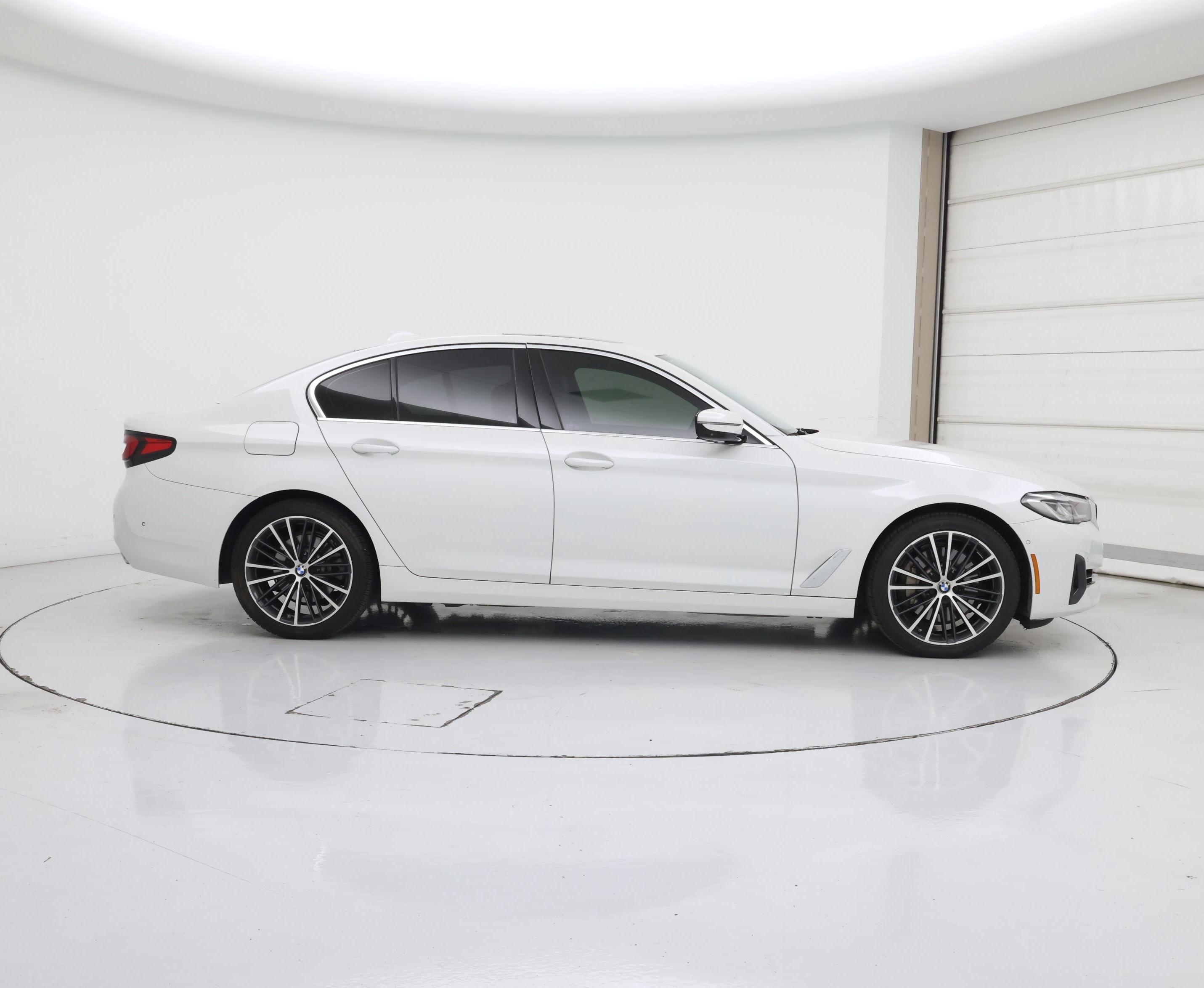 Thumbnail: 2021 BMW 5 Series - 7