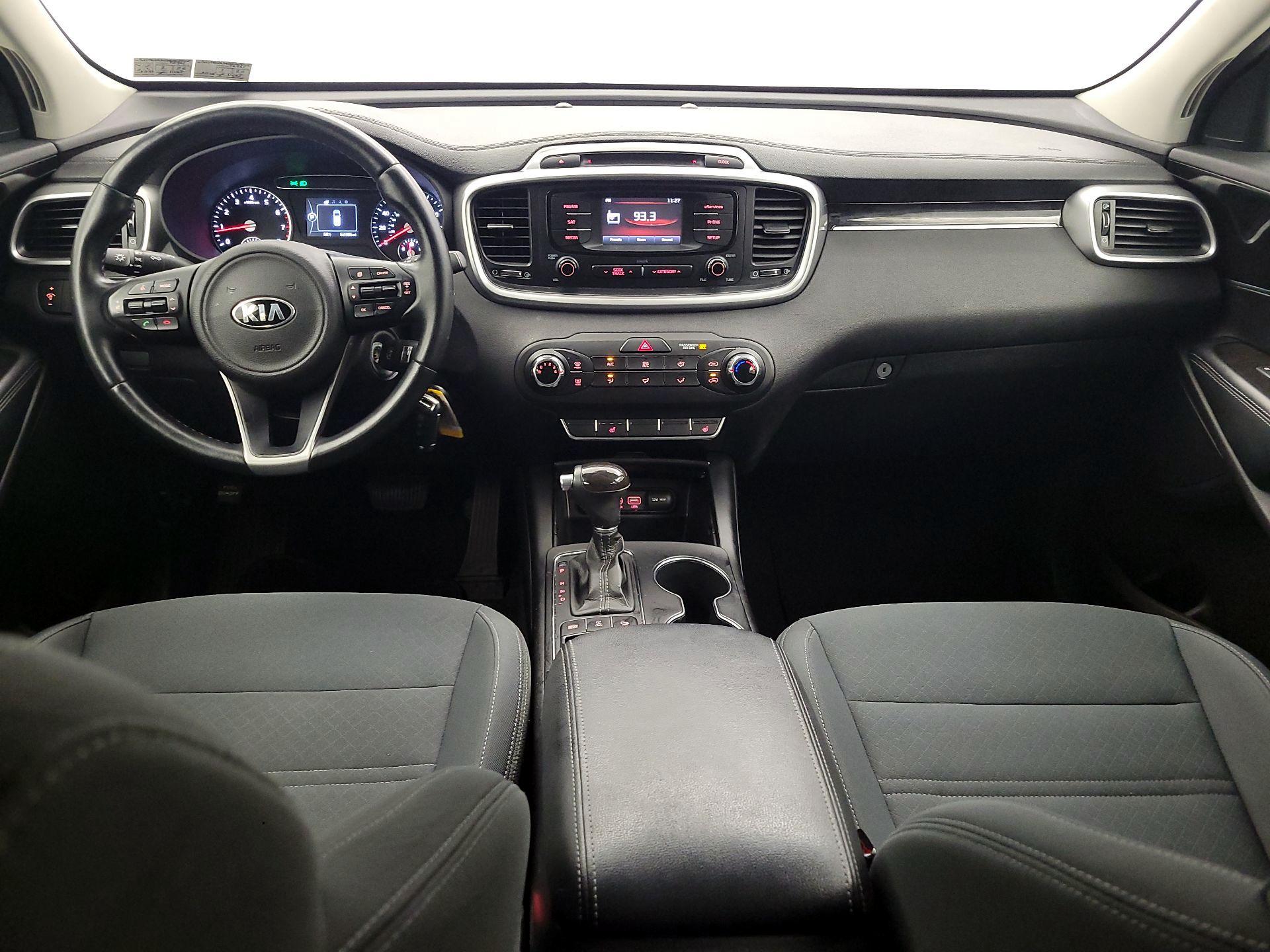 Thumbnail: 2016 Kia Sorento - 9