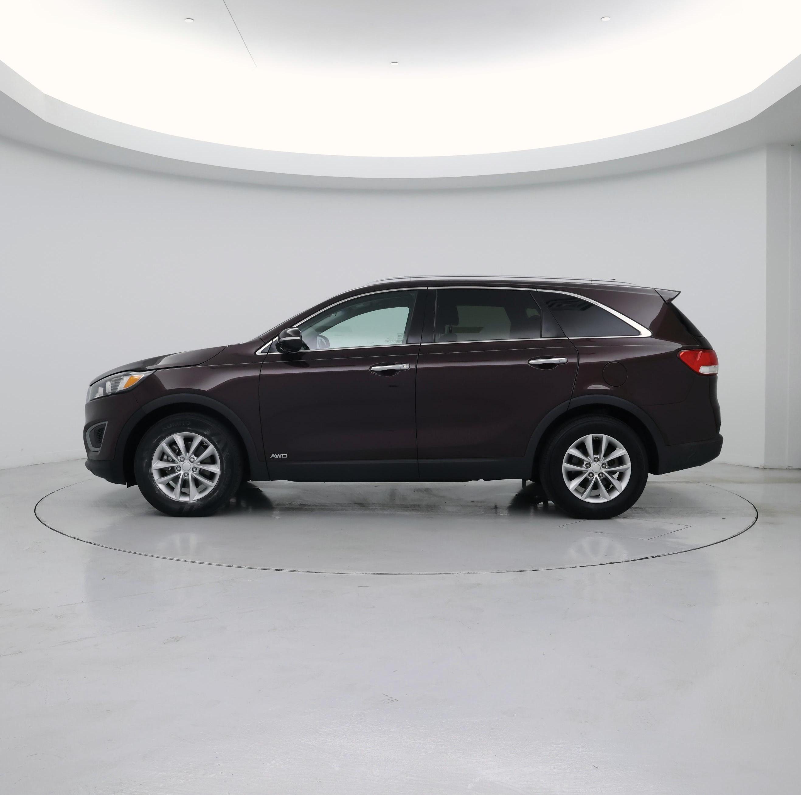 Thumbnail: 2016 Kia Sorento - 3