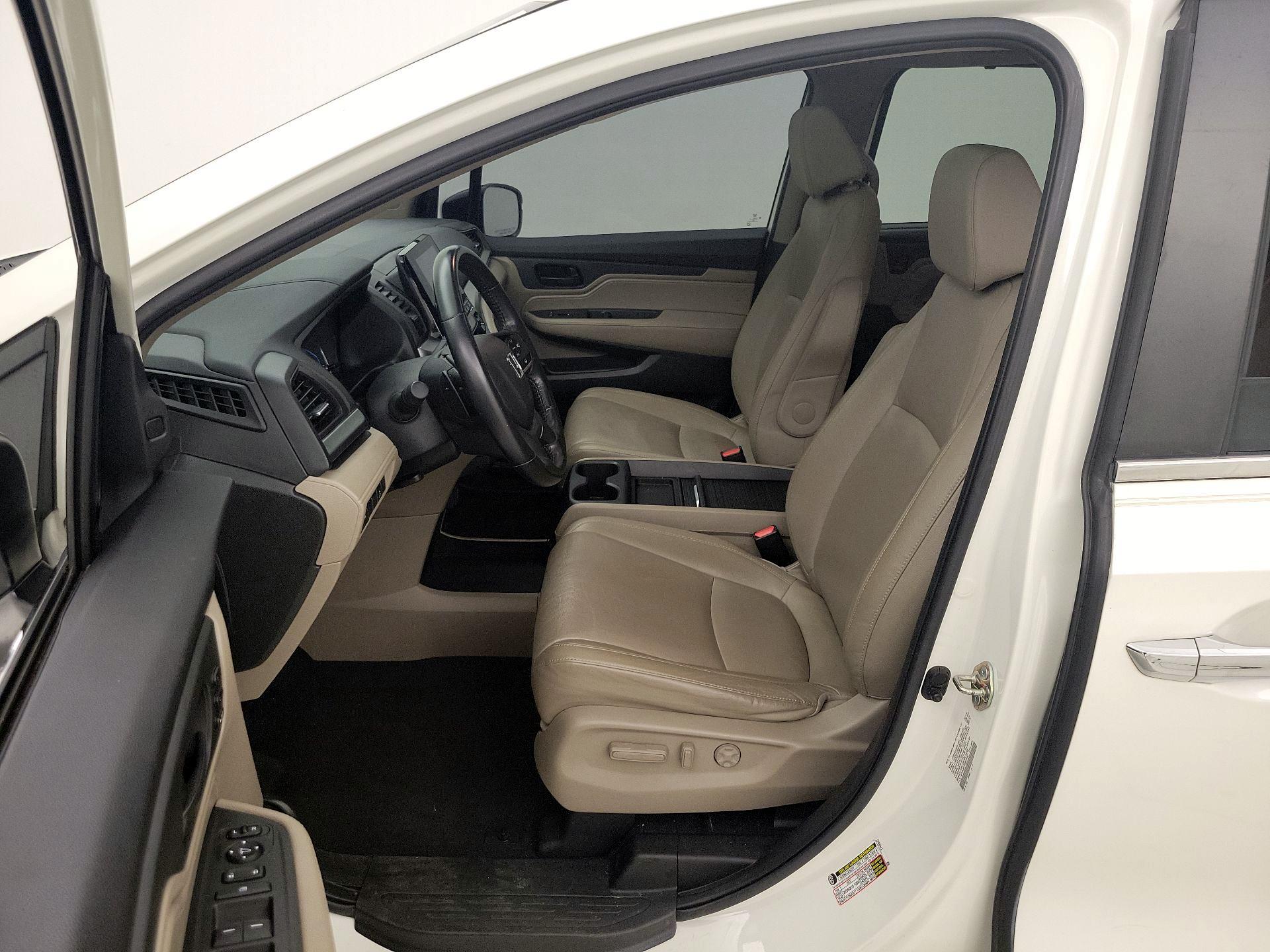 Thumbnail: 2019 Honda Odyssey - 11