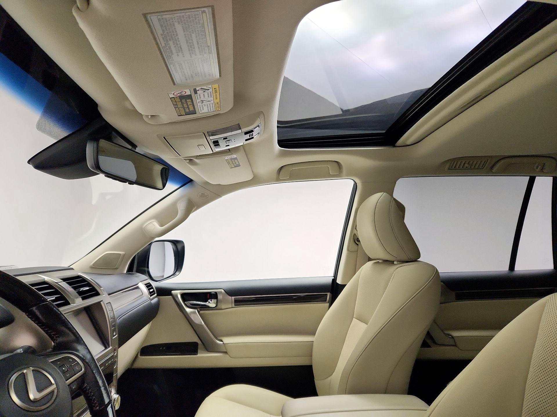 Thumbnail: 2020 Lexus GX - 20