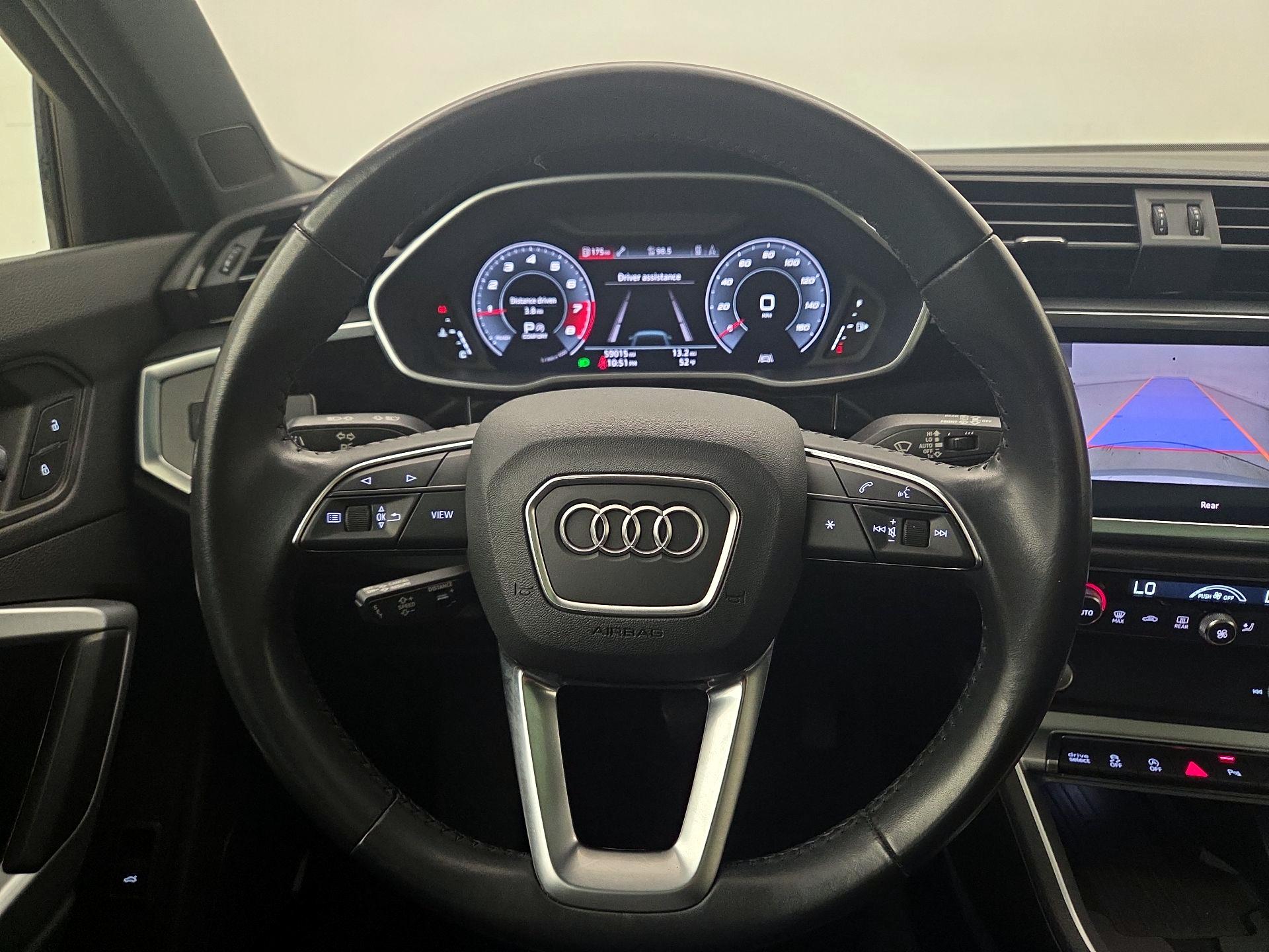 Thumbnail: 2020 Audi Q3 - 10