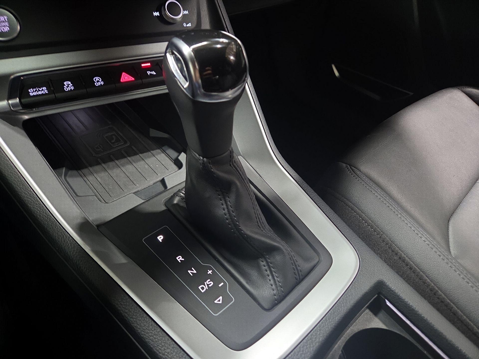 Thumbnail: 2020 Audi Q3 - 17