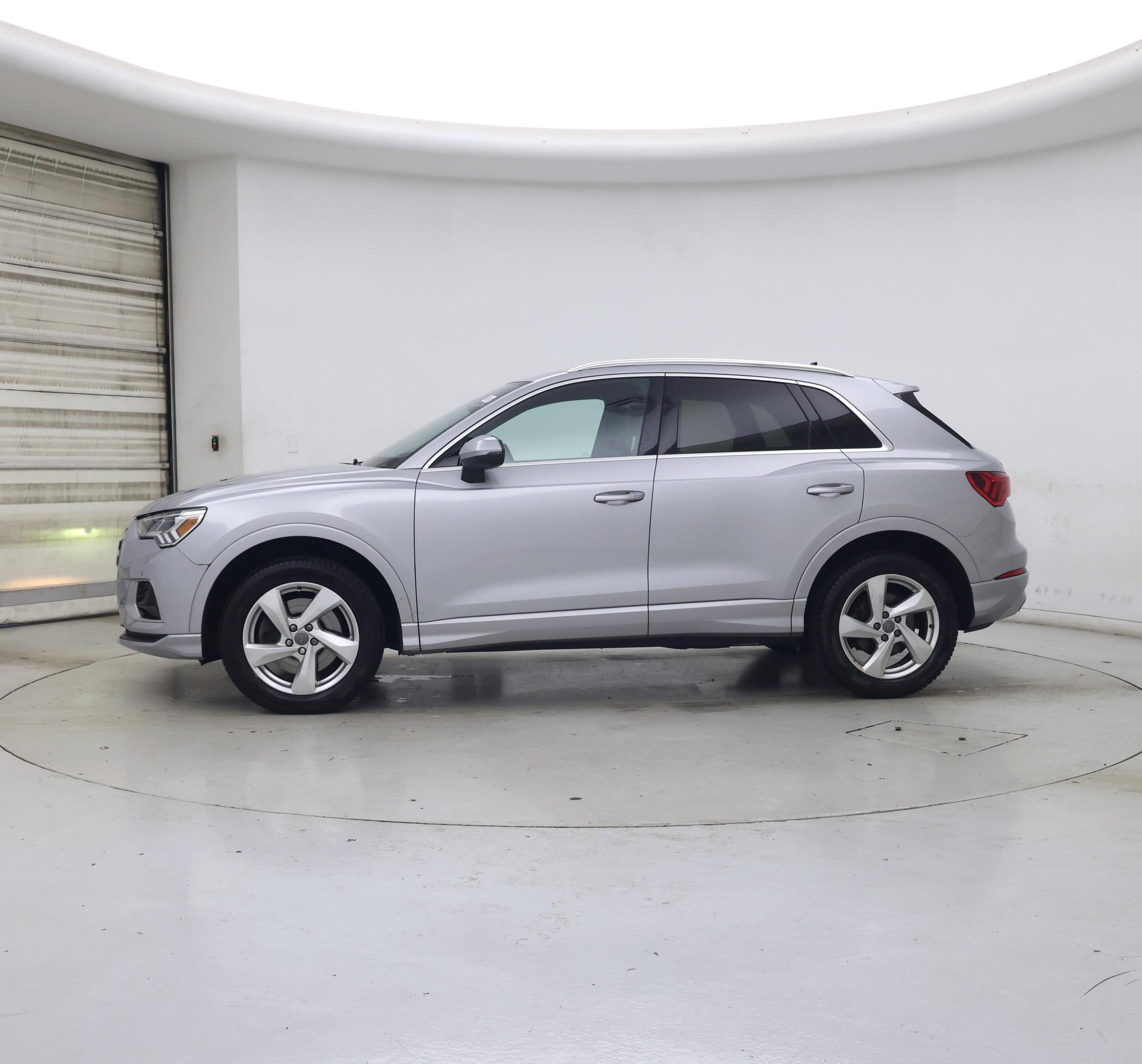 Thumbnail: 2020 Audi Q3 - 3