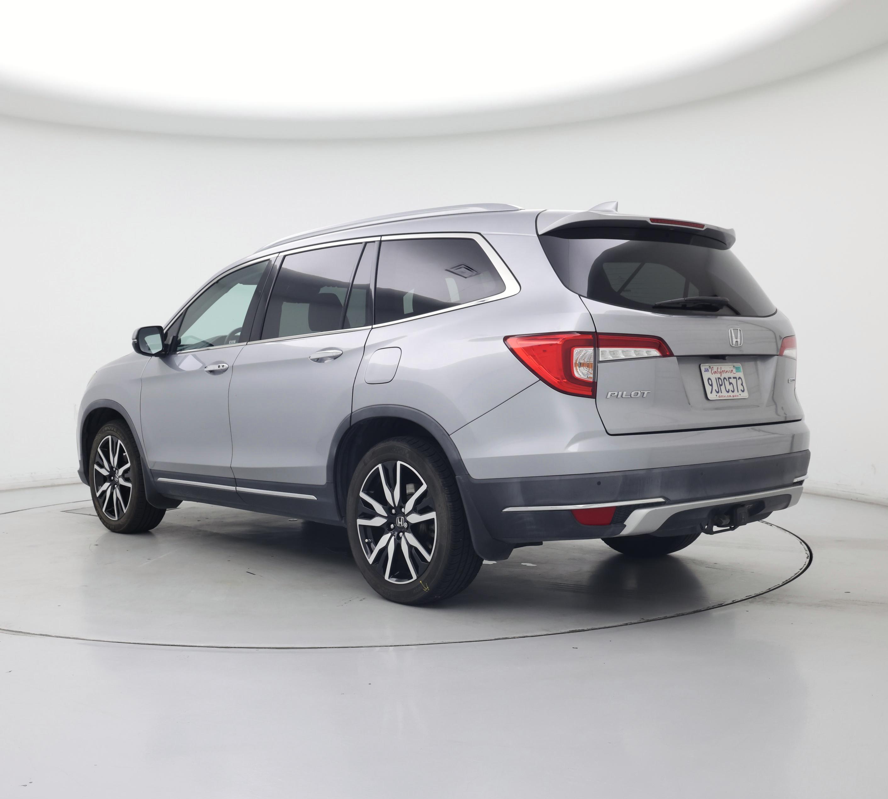Thumbnail: 2019 Honda Pilot - 2