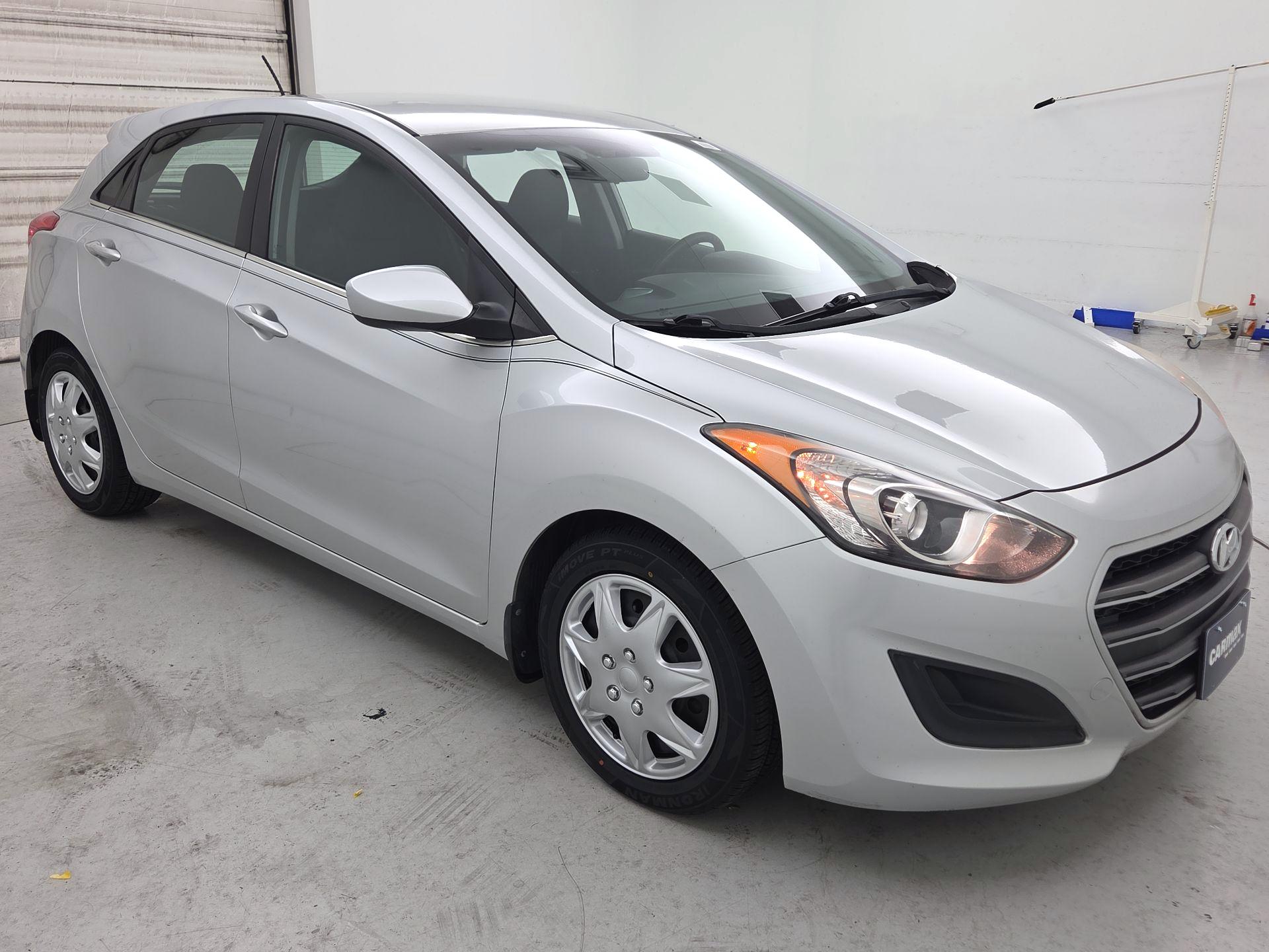 Thumbnail: 2016 Hyundai Elantra - 1