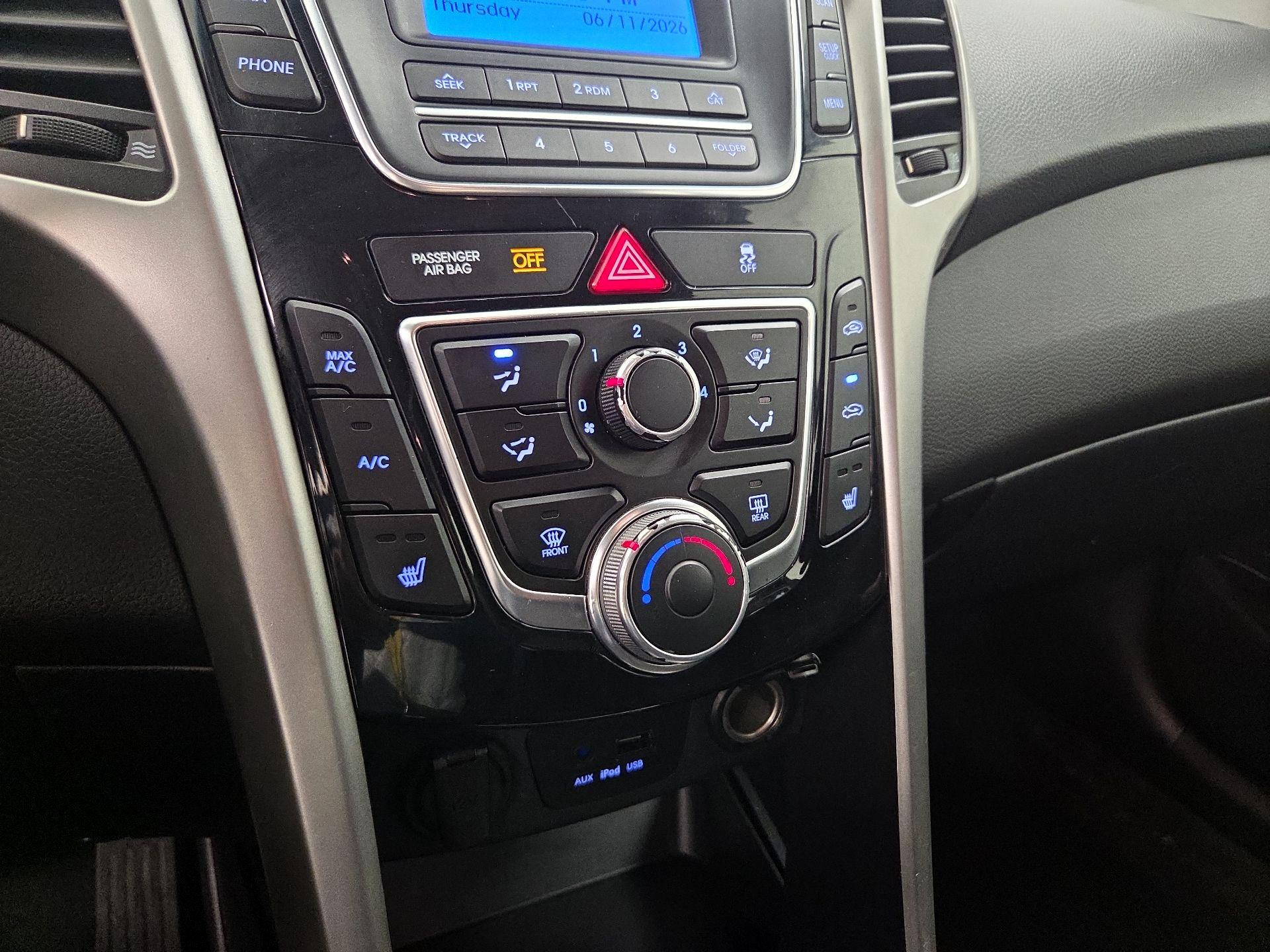 Thumbnail: 2016 Hyundai Elantra - 13
