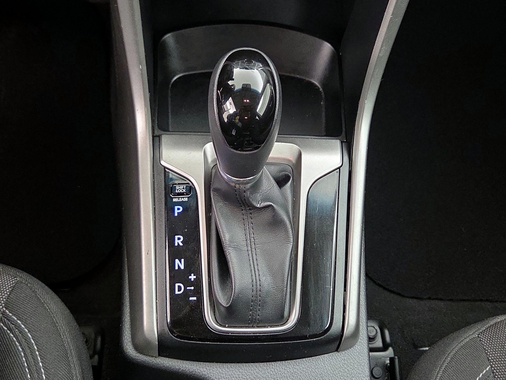 Thumbnail: 2016 Hyundai Elantra - 14