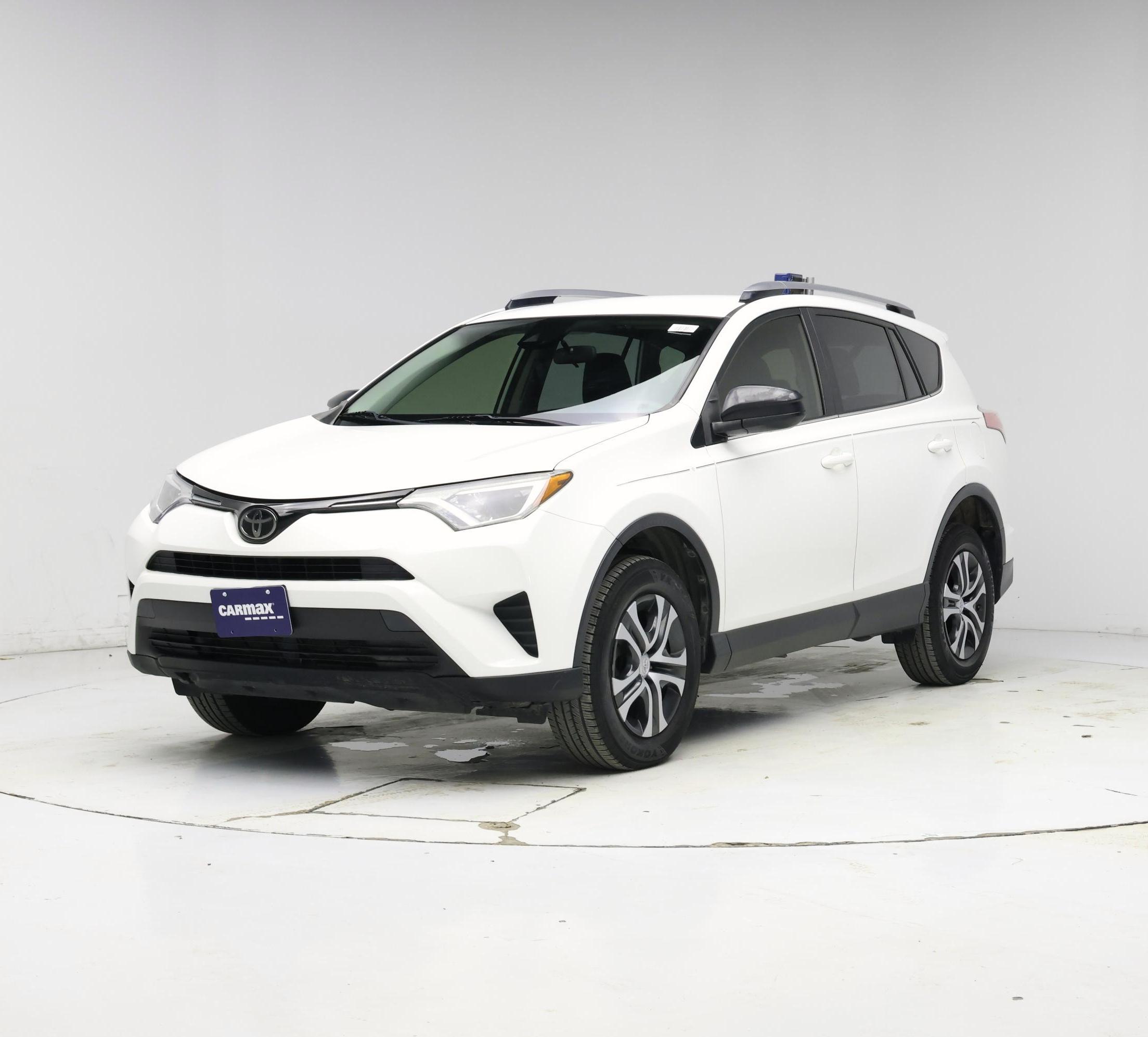 Thumbnail: 2018 Toyota RAV4 - 4