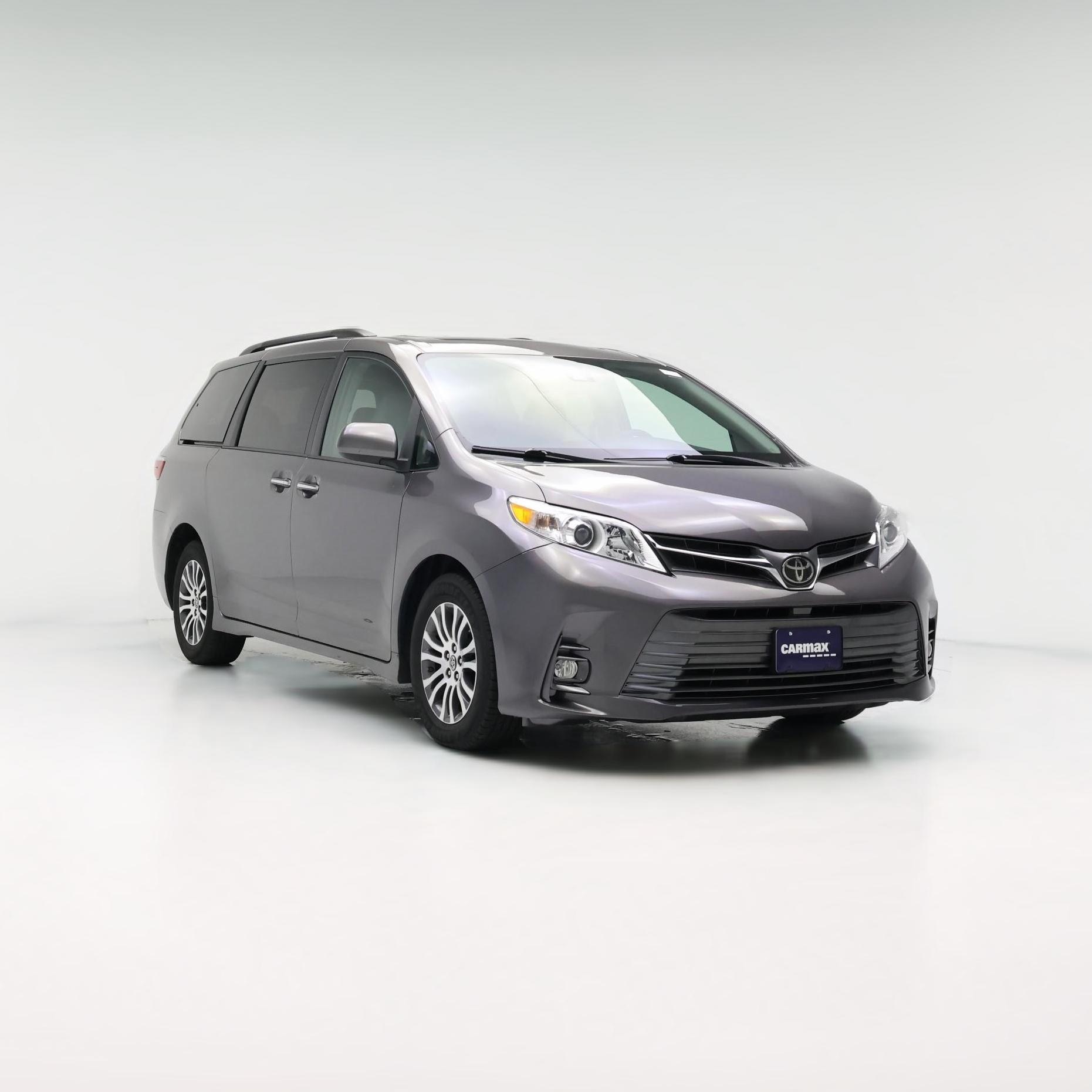 Thumbnail: 2018 Toyota Sienna - 1